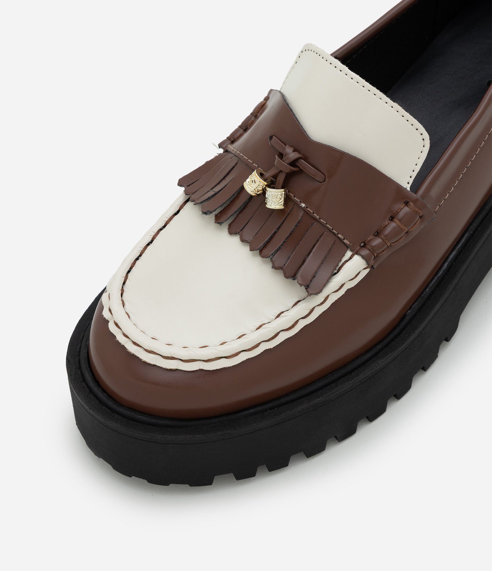 Mocassim Loafer em PU com Sola Tratorada Marrom 6