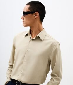Camisa Regular Performance em Fil a Fil
