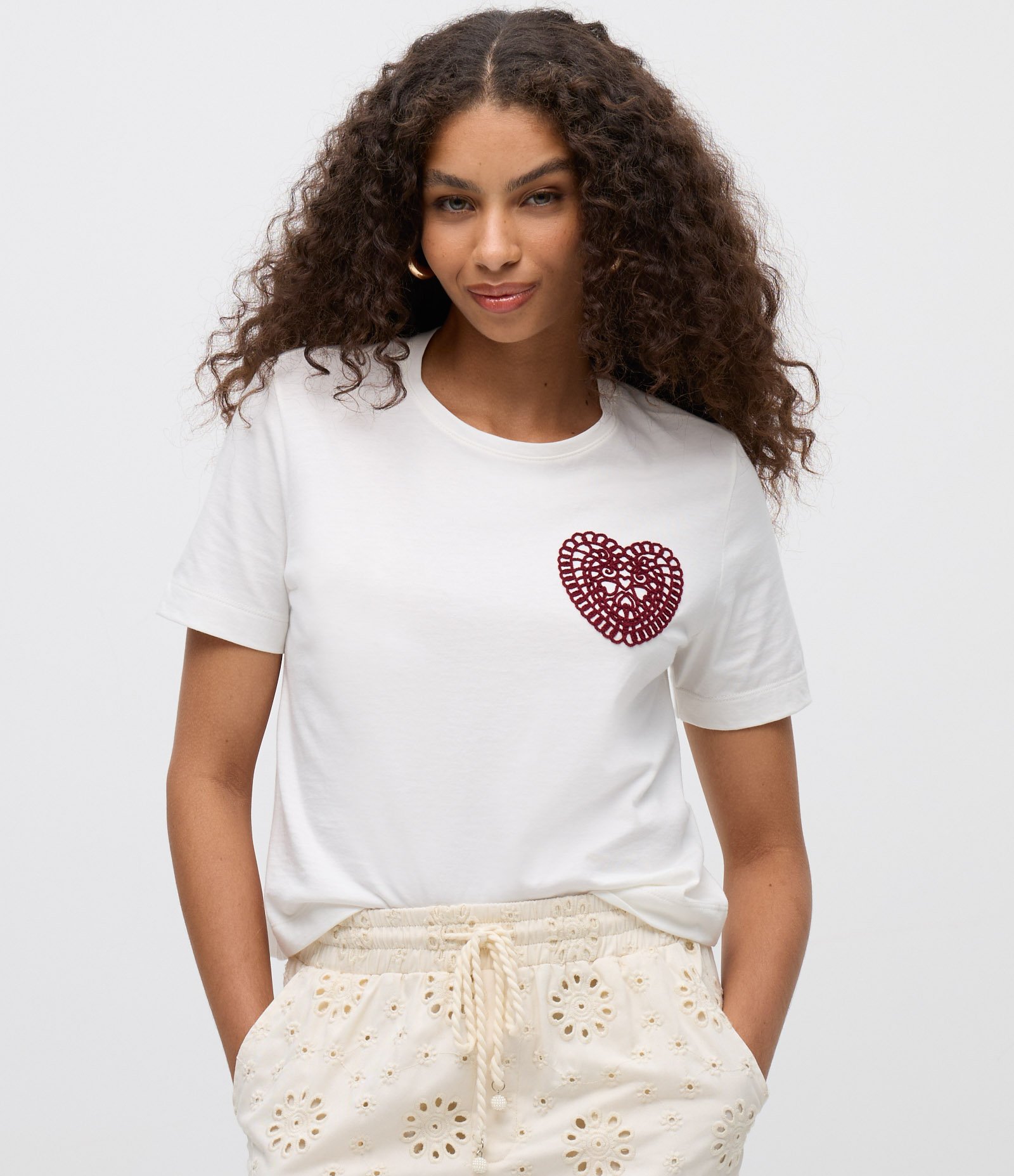 Blusa em Algodão com Bordado de Coração Branco 3