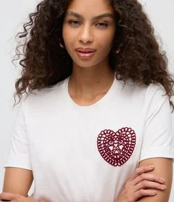 Blusa em Algodão com Bordado de Coração