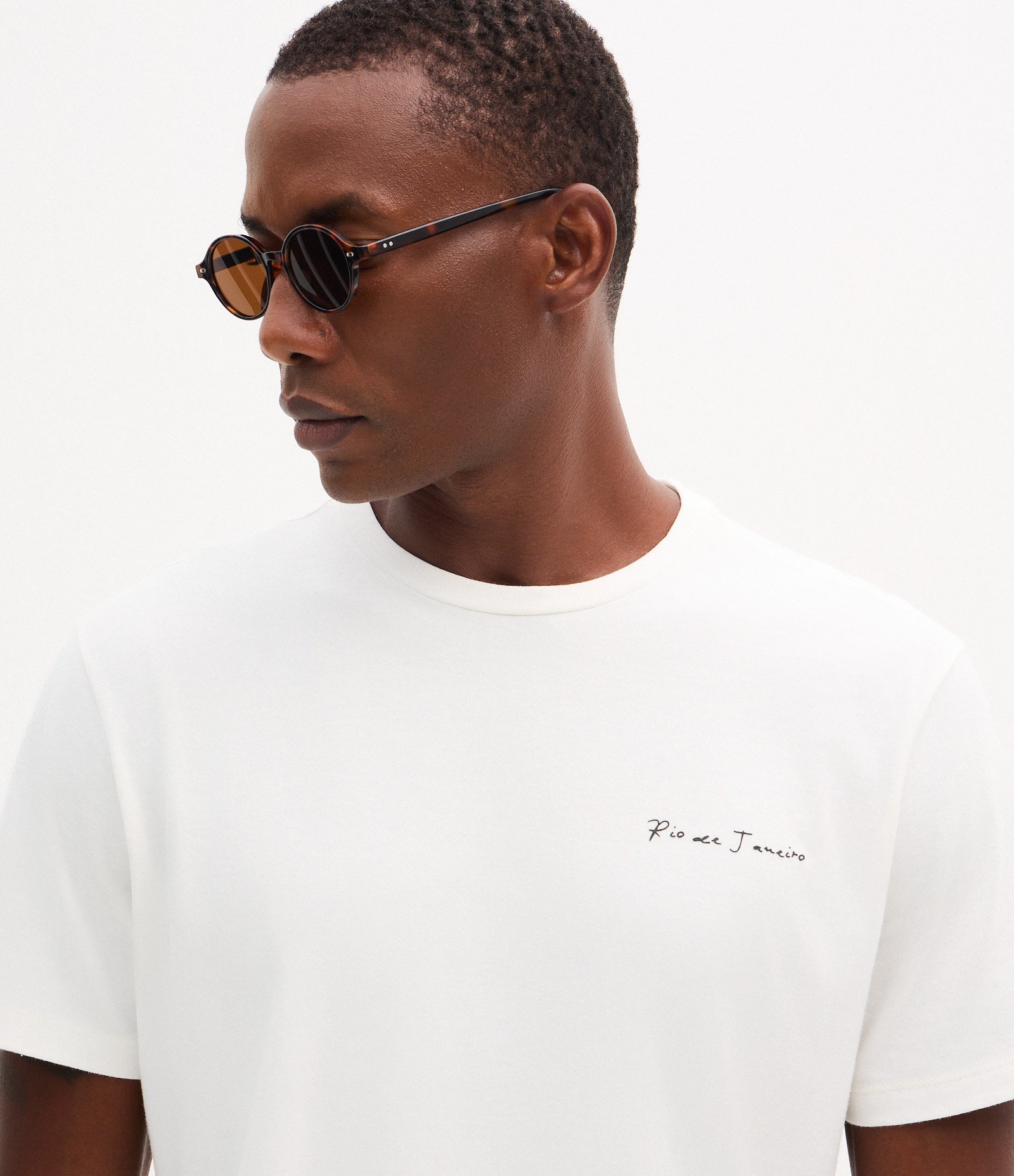 Camiseta em Algodão com Estampa Escadaria Selarón Branco 4