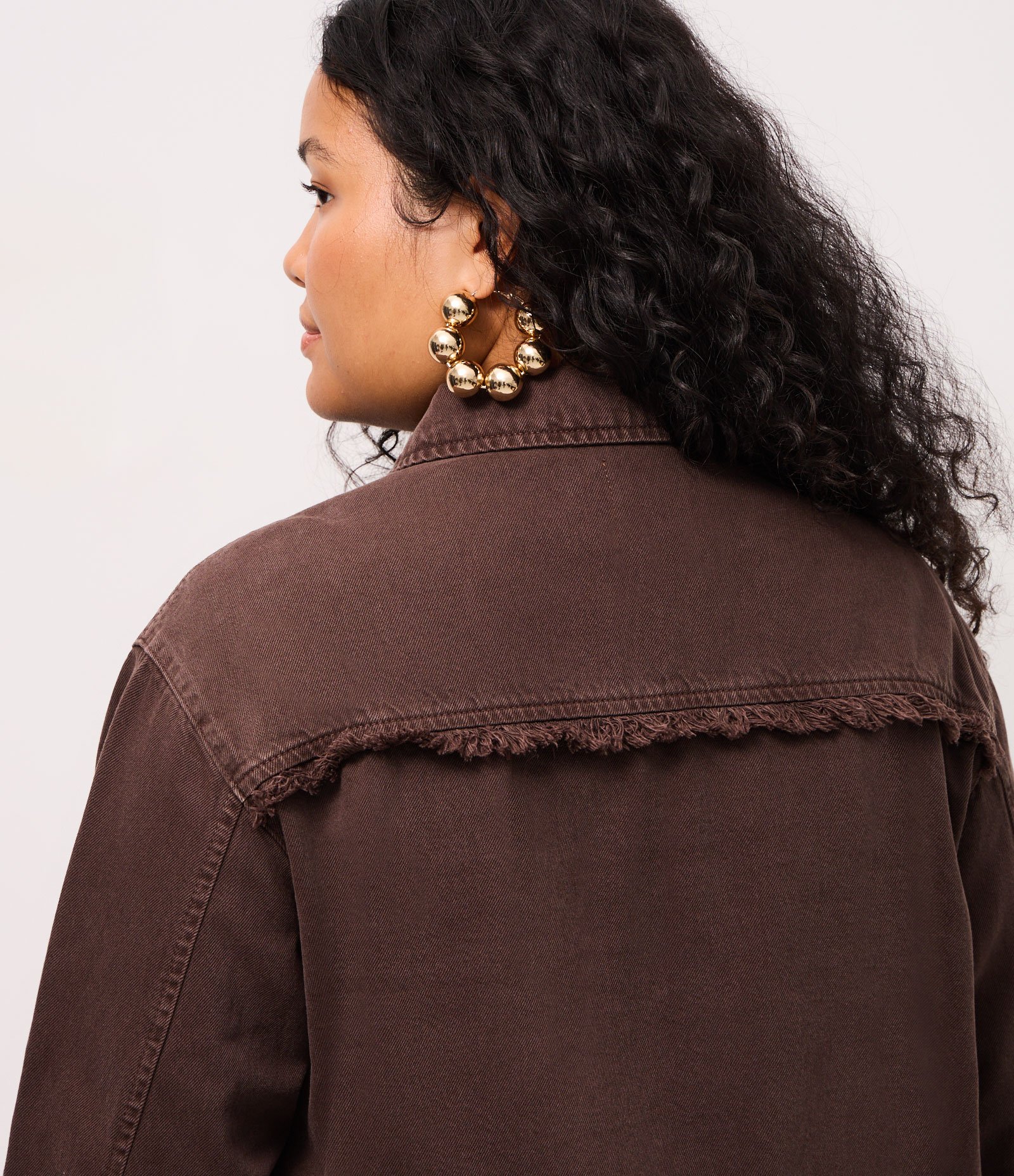 Camisa Overshirt em Sarja com Franjas e Brilhos Curve & Plus Size Marrom 3