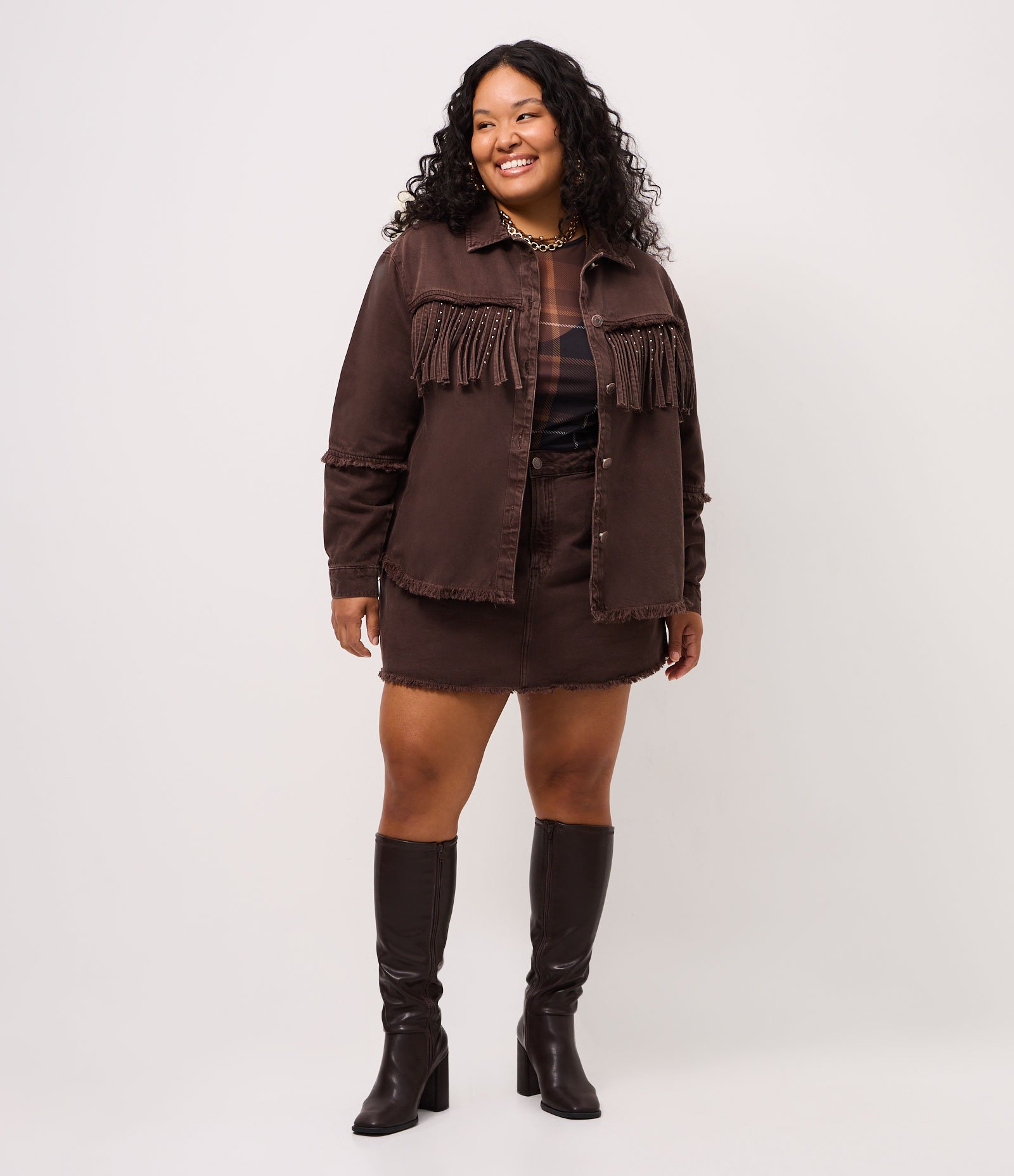 Camisa Overshirt em Sarja com Franjas e Brilhos Curve & Plus Size Marrom 4