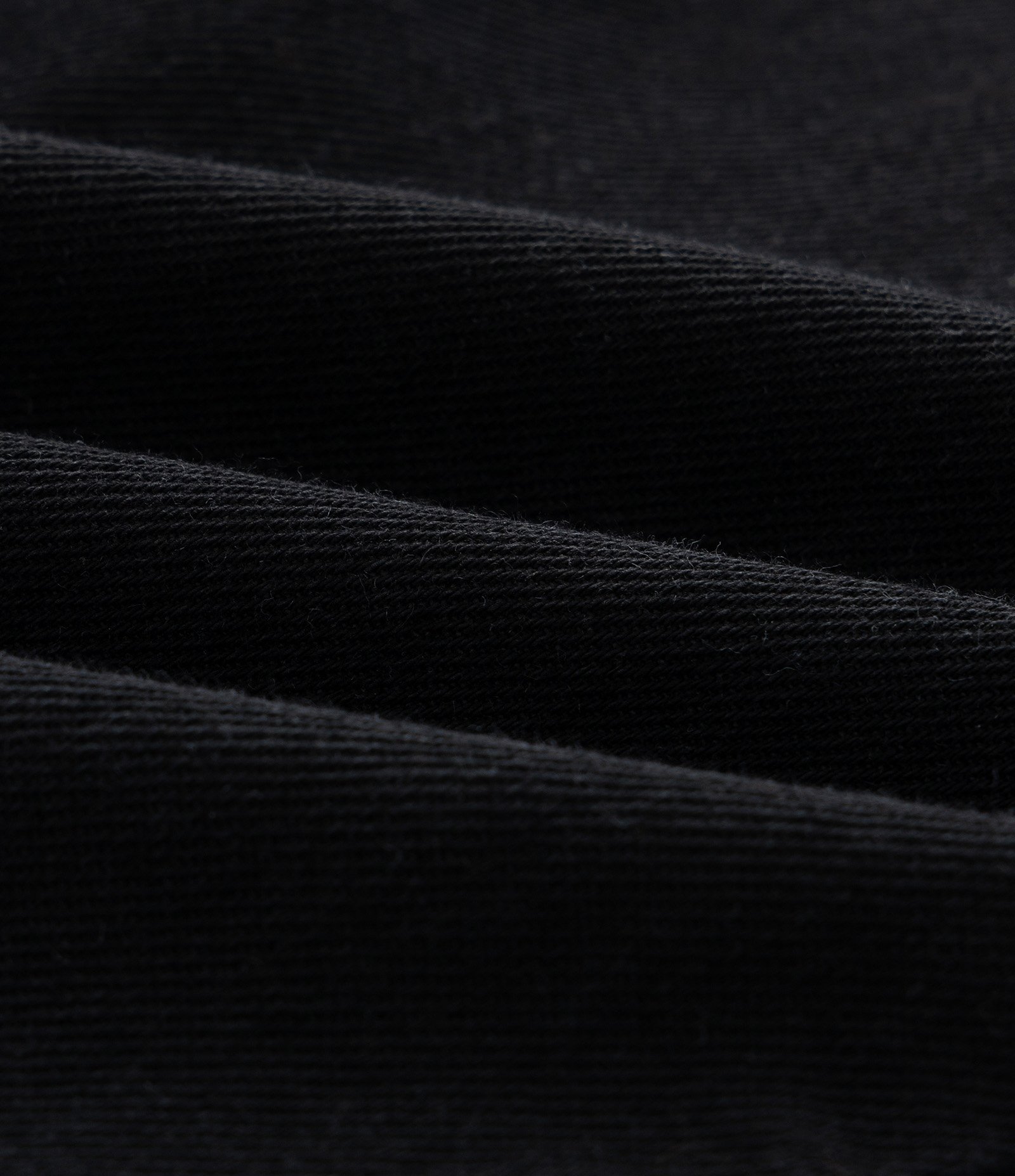 Jardineira em Jeans com Barra Desfiada Curve & Plus Size Preto 3