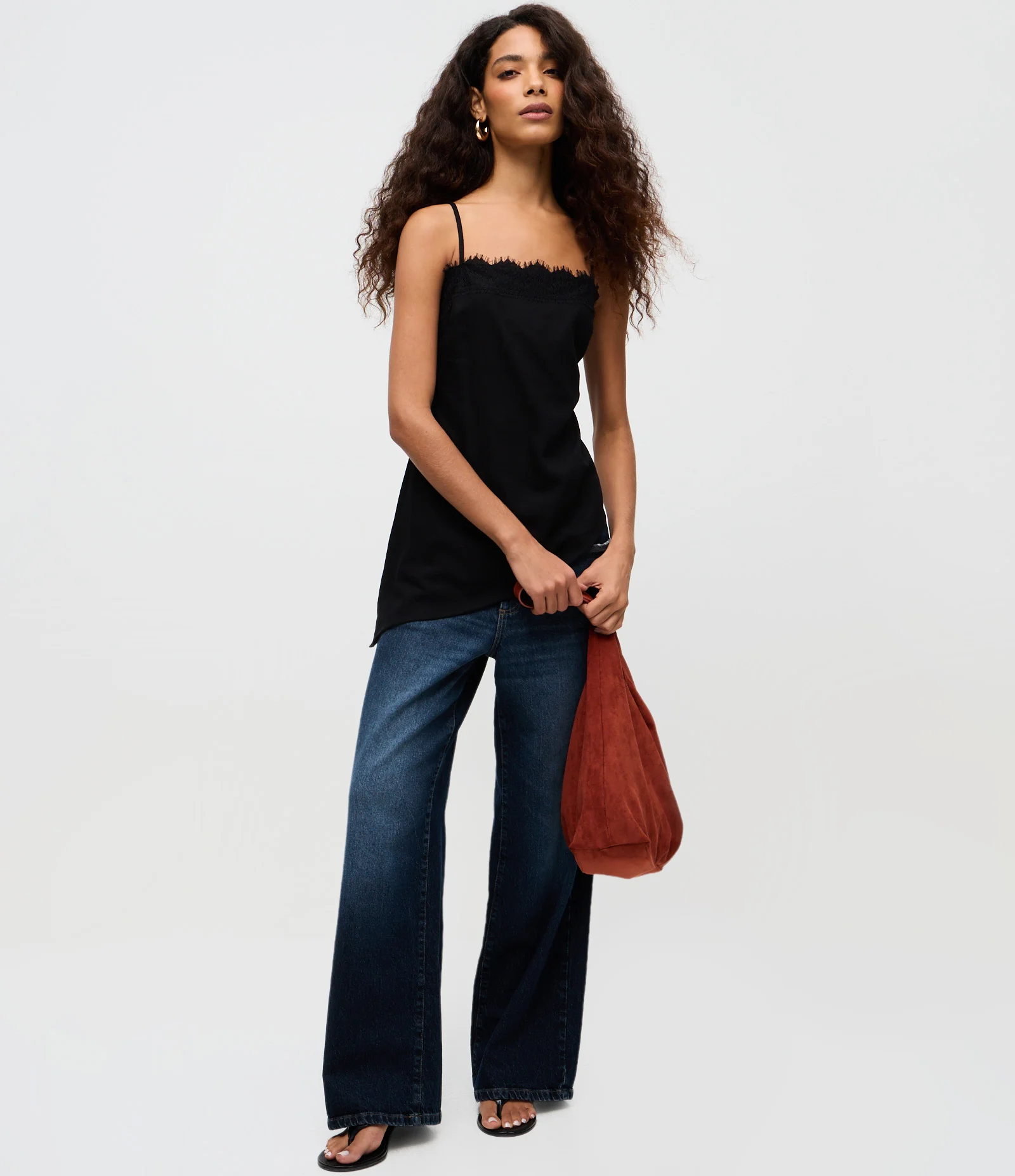 Blusa Assimétrica em Viscolinho com Renda no Busto Preto 2