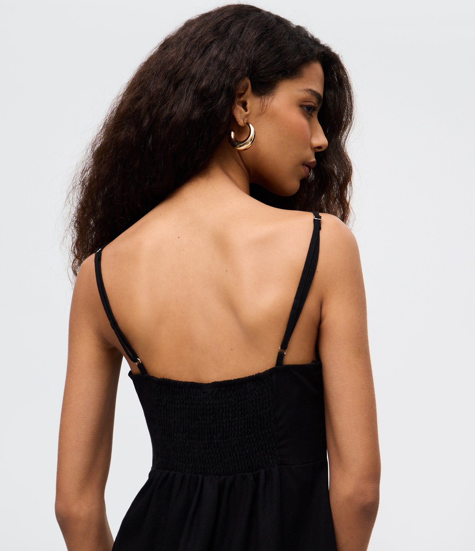 Blusa Assimétrica em Viscolinho com Renda no Busto Preto 4