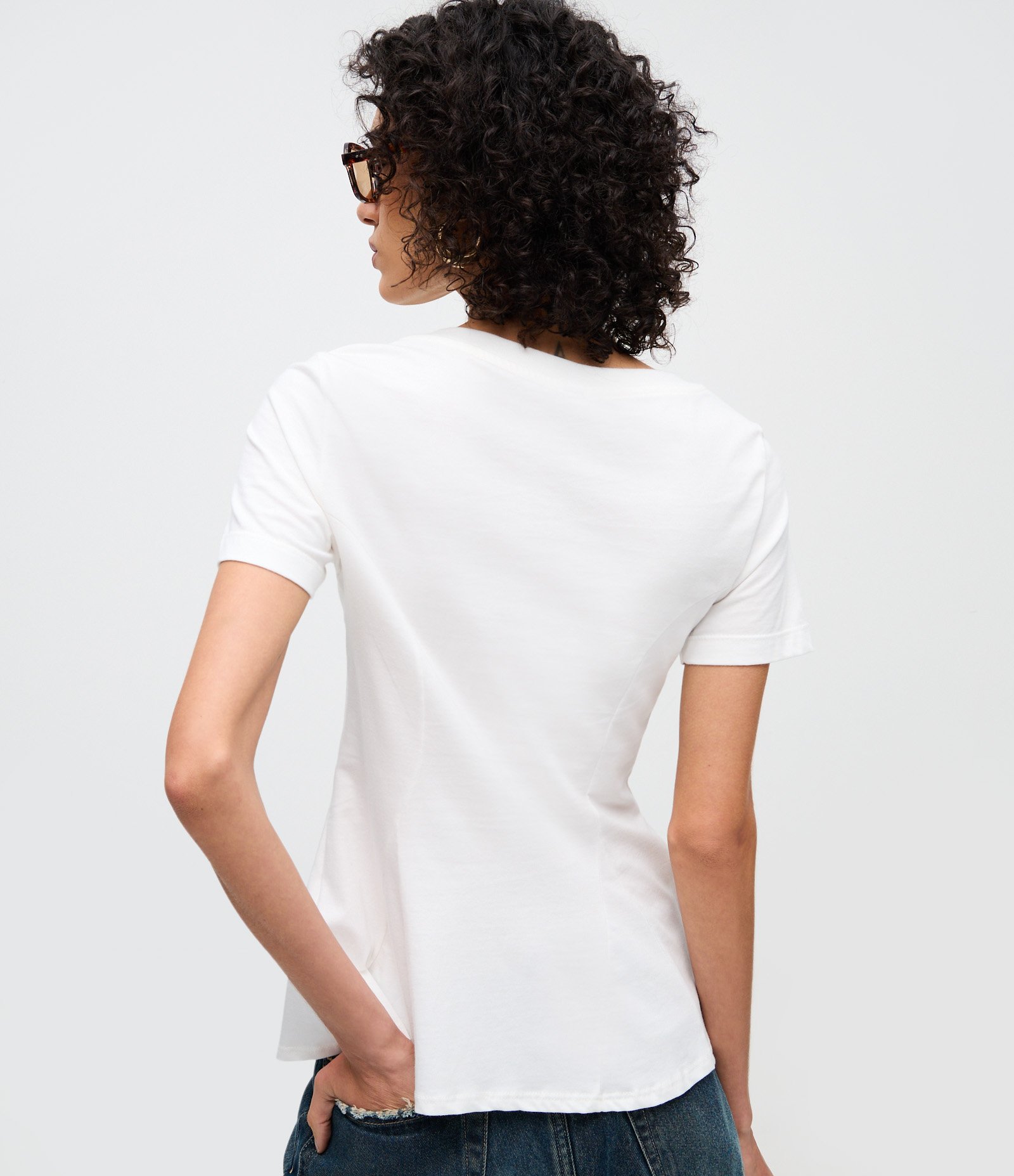 Blusa Manga Curta com Barra Ampla Branco 2