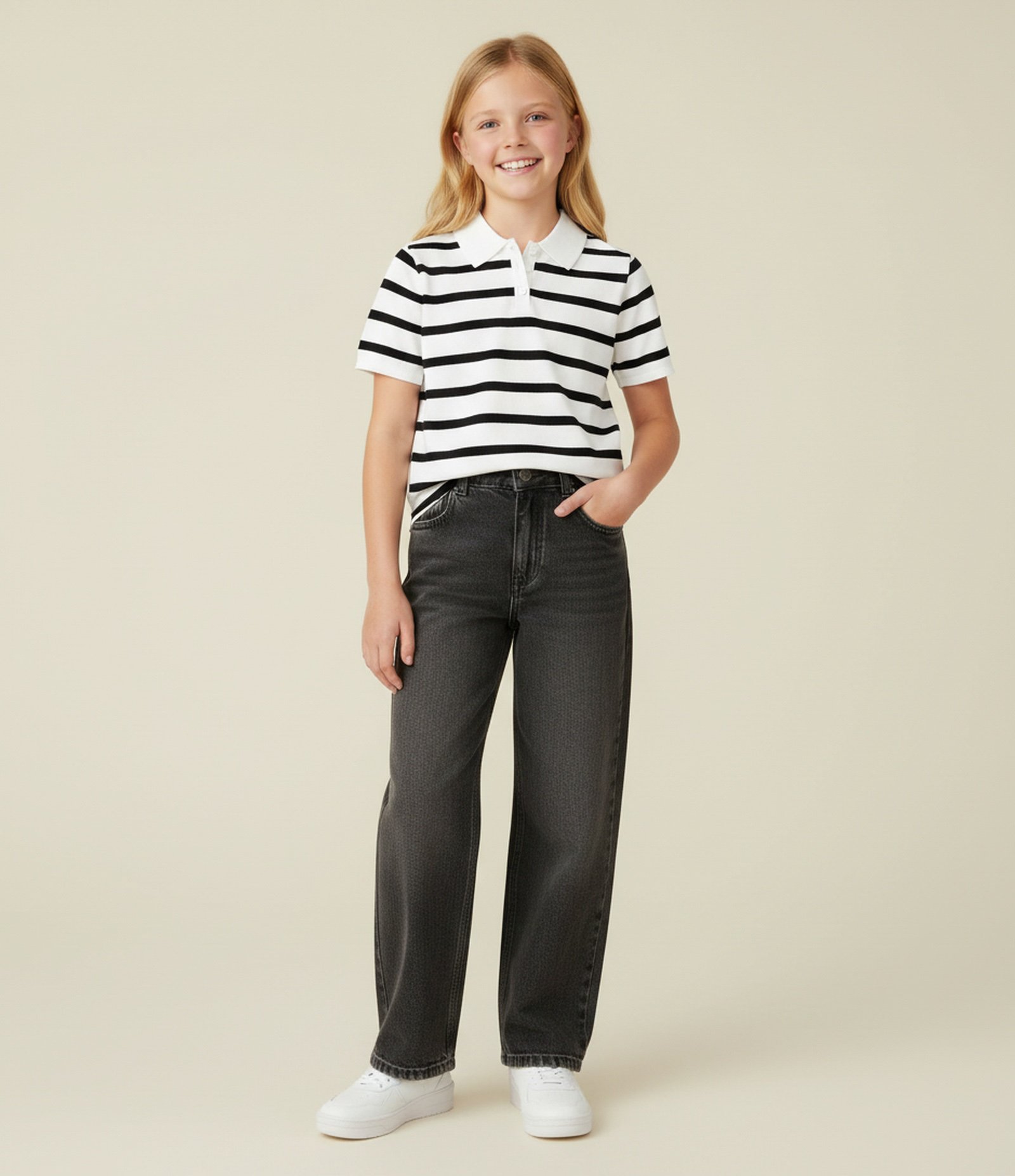 Calça Reta Infantil em Jeans com Lavagem Diferenciada – Tam 7 a 14 Anos Preto 1