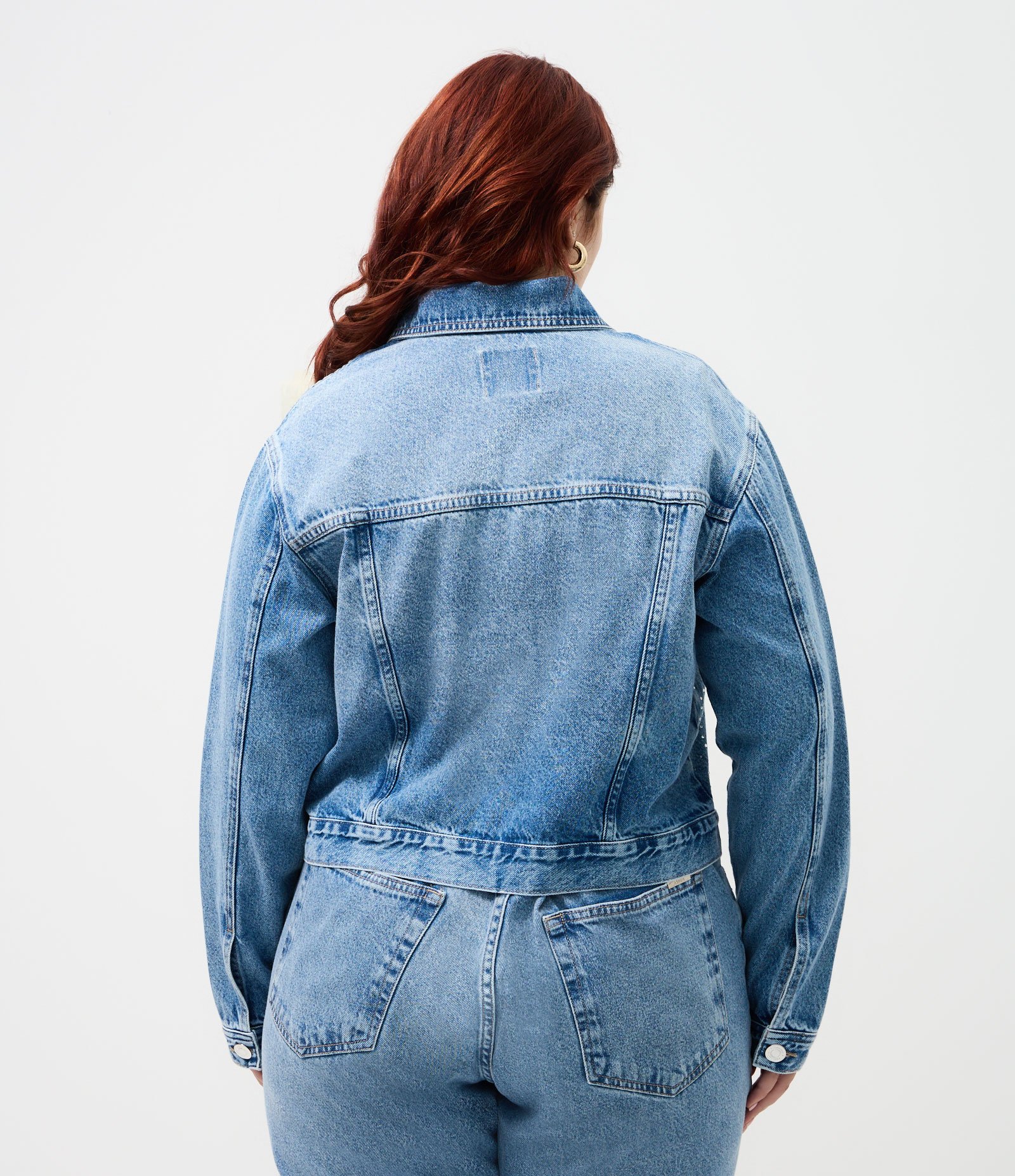 Jaqueta Jeans Cropped com Termocolante Incolor Curve & Plus Size Azul 4