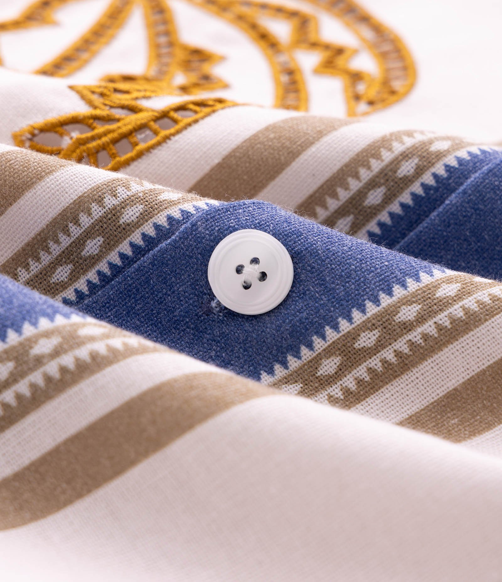 Camisa Boxy Bordado Coqueiro Manga Curta Off White 7