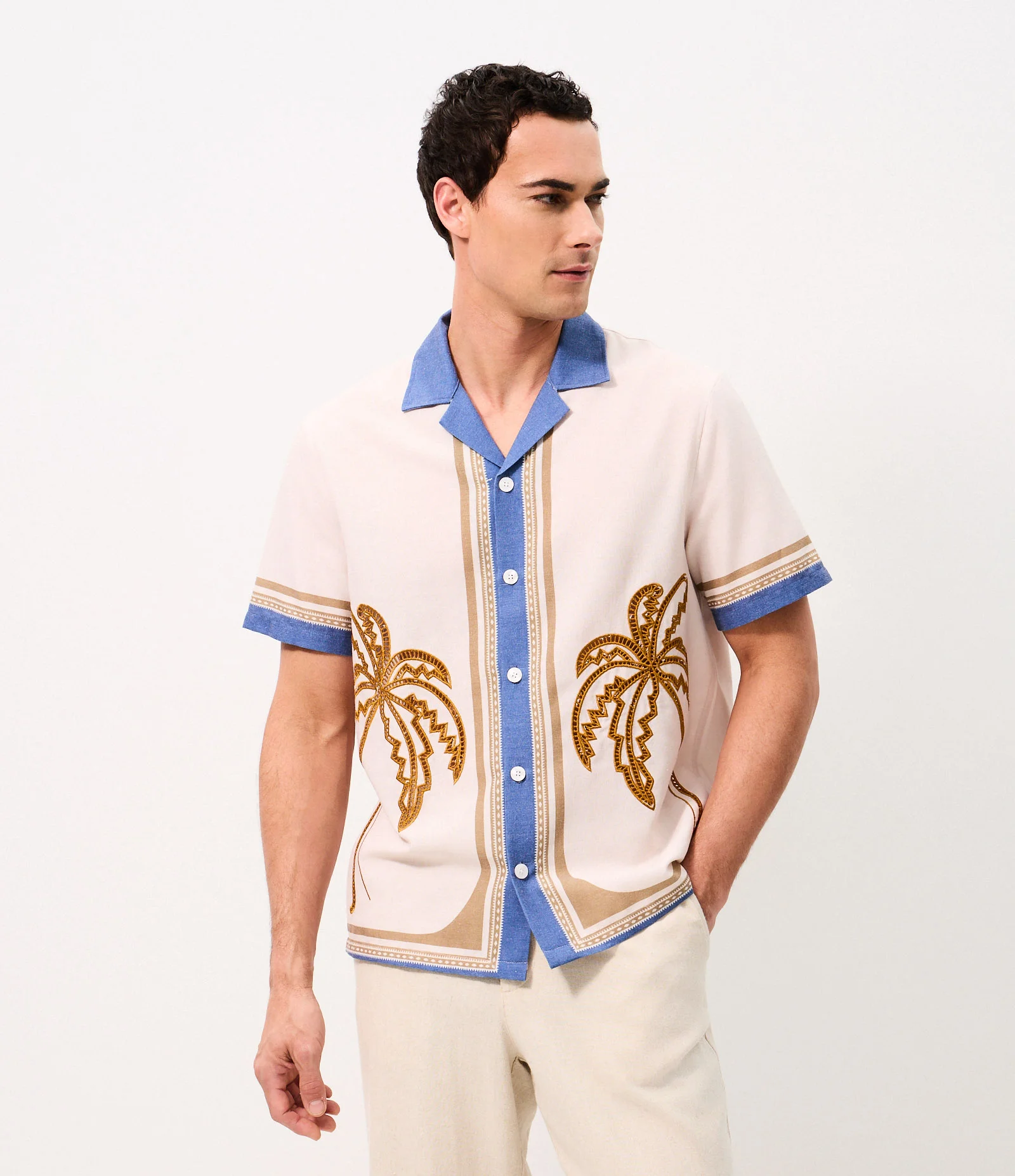 Camisa Boxy Bordado Coqueiro Manga Curta Off White 1