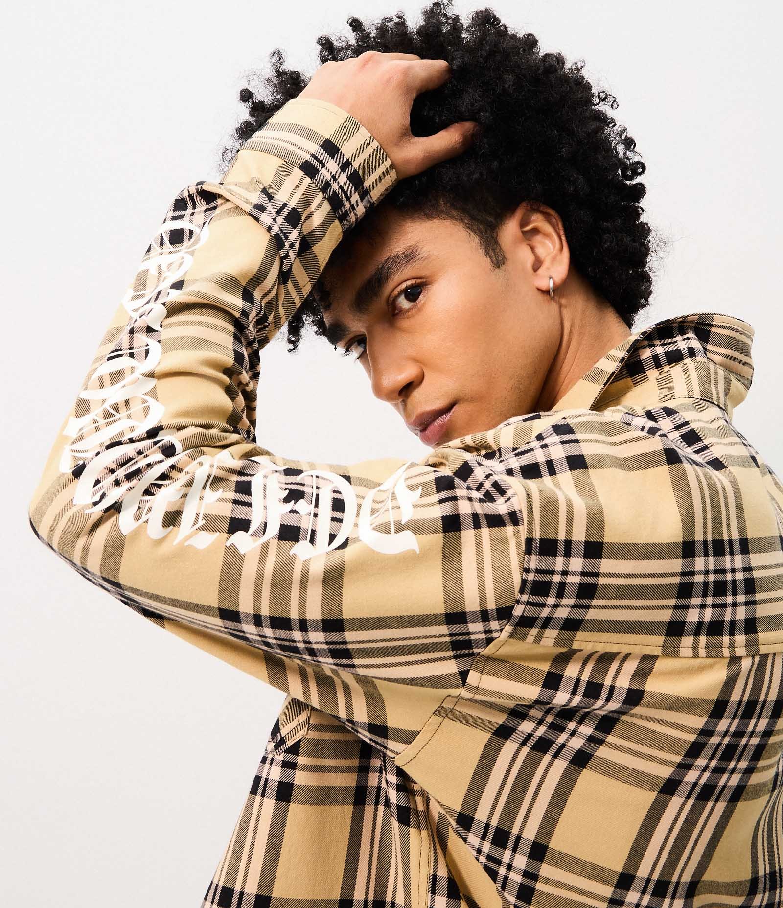 Camisa Oversized Xadrez com Estampa nas Mangas Amarelo 3