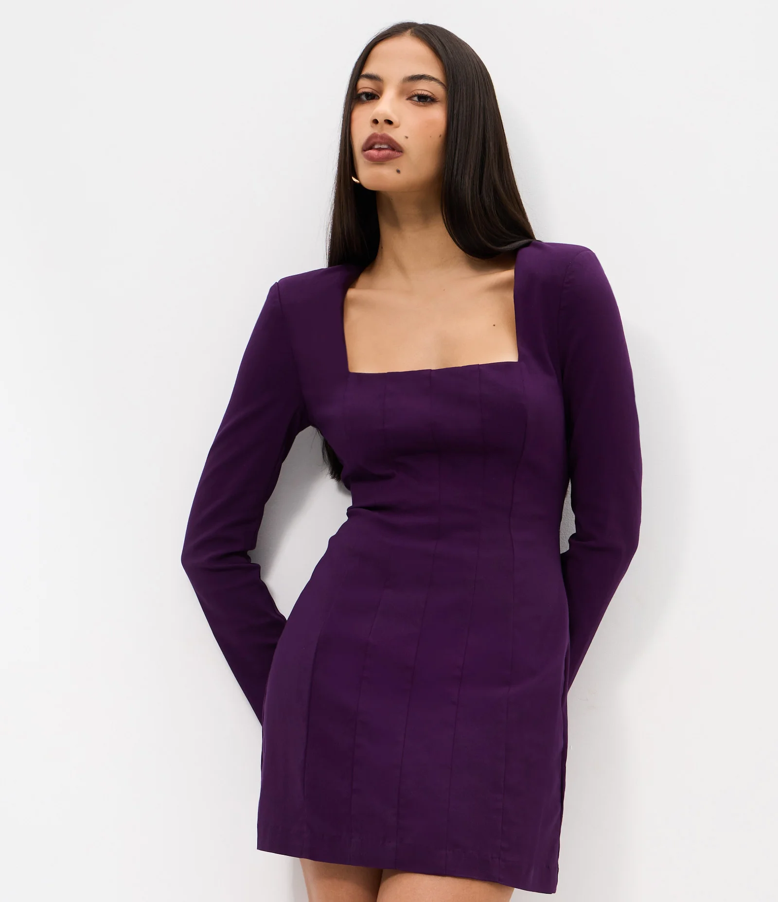 Vestido Curto Manga Longa em Bengaline com Ombreiras Azul Escuro 2