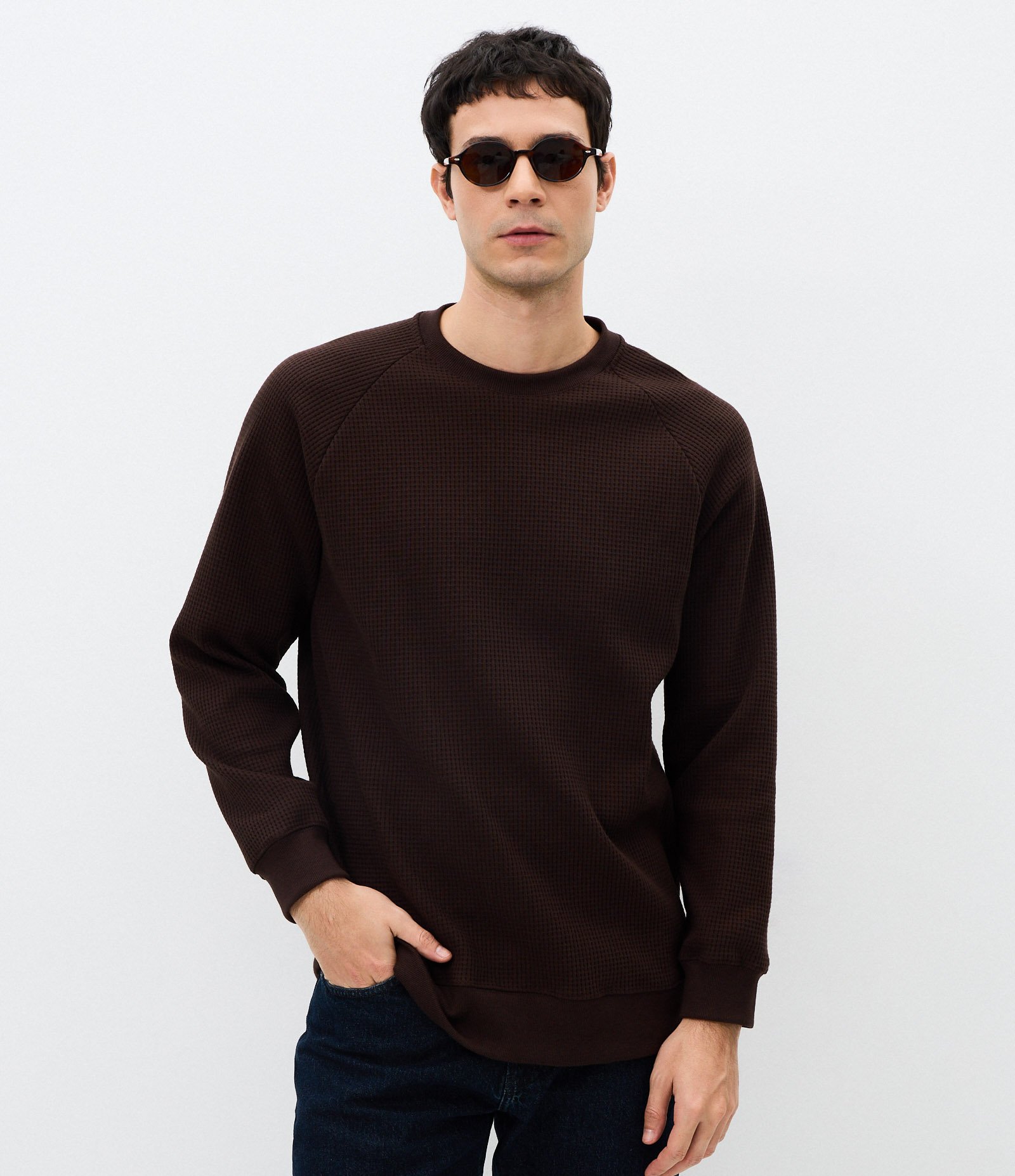 Blusão em Meia Malha com Textura Waffle Marrom 4