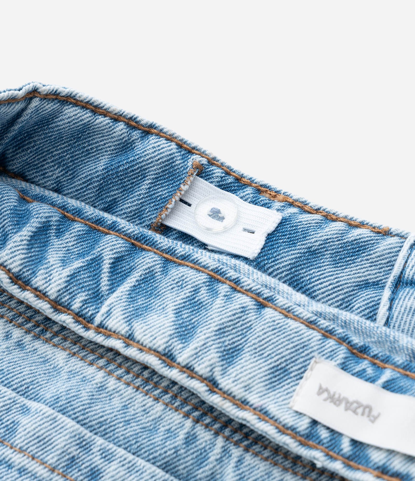 Short Jeans Infantil com Aplicação de Brilhos - Tam 5 a 14 Anos Azul 4