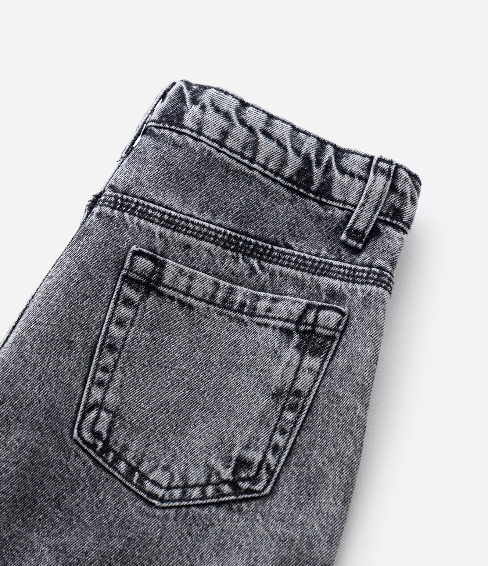 Short Jeans Infantil com Strass - Tam 5 a 14 Anos Preto 6