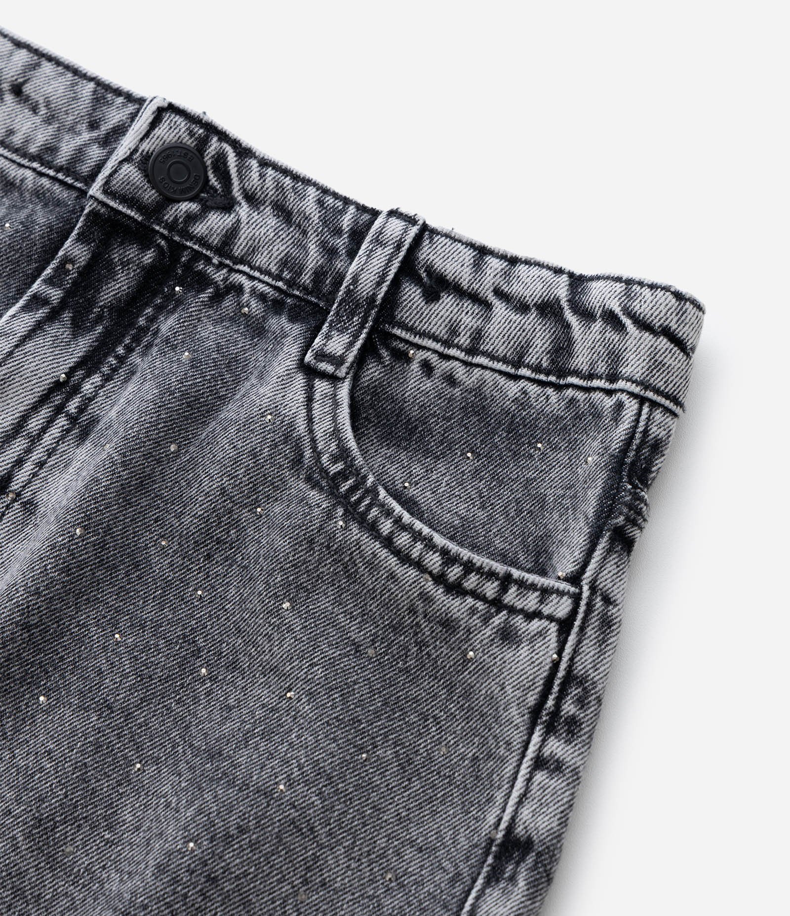 Short Jeans Infantil com Strass - Tam 5 a 14 Anos Preto 7