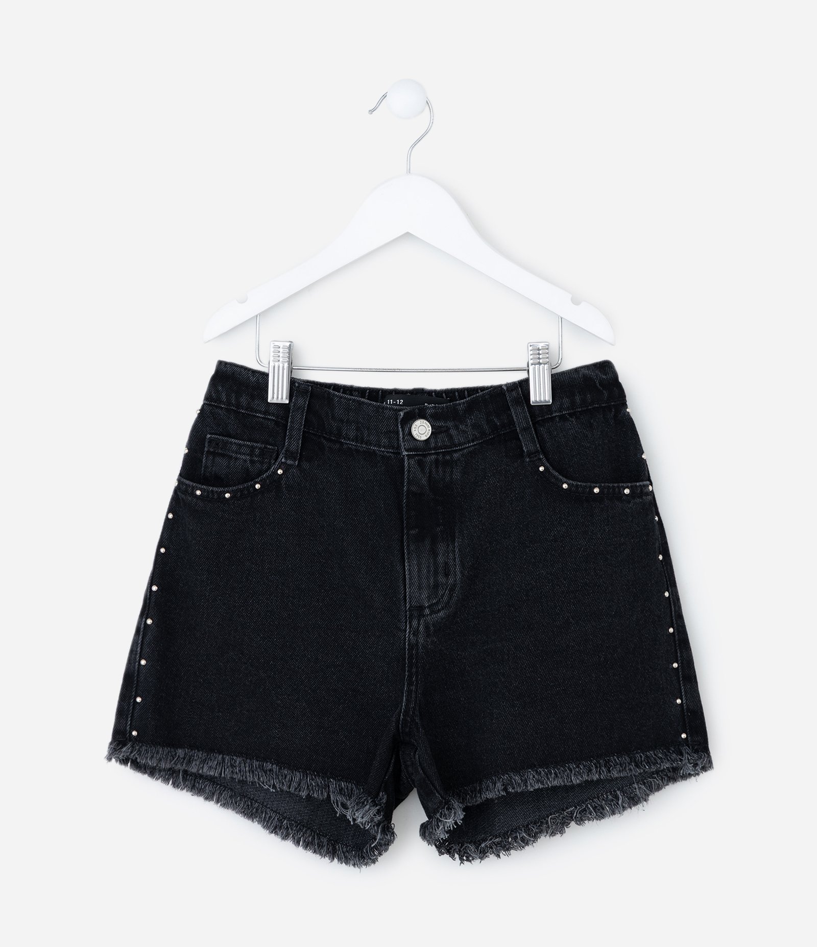 Short Infantil em Jeans com Tachas e Barra Desfiada – Tam 5 a 14 Anos Preto 1