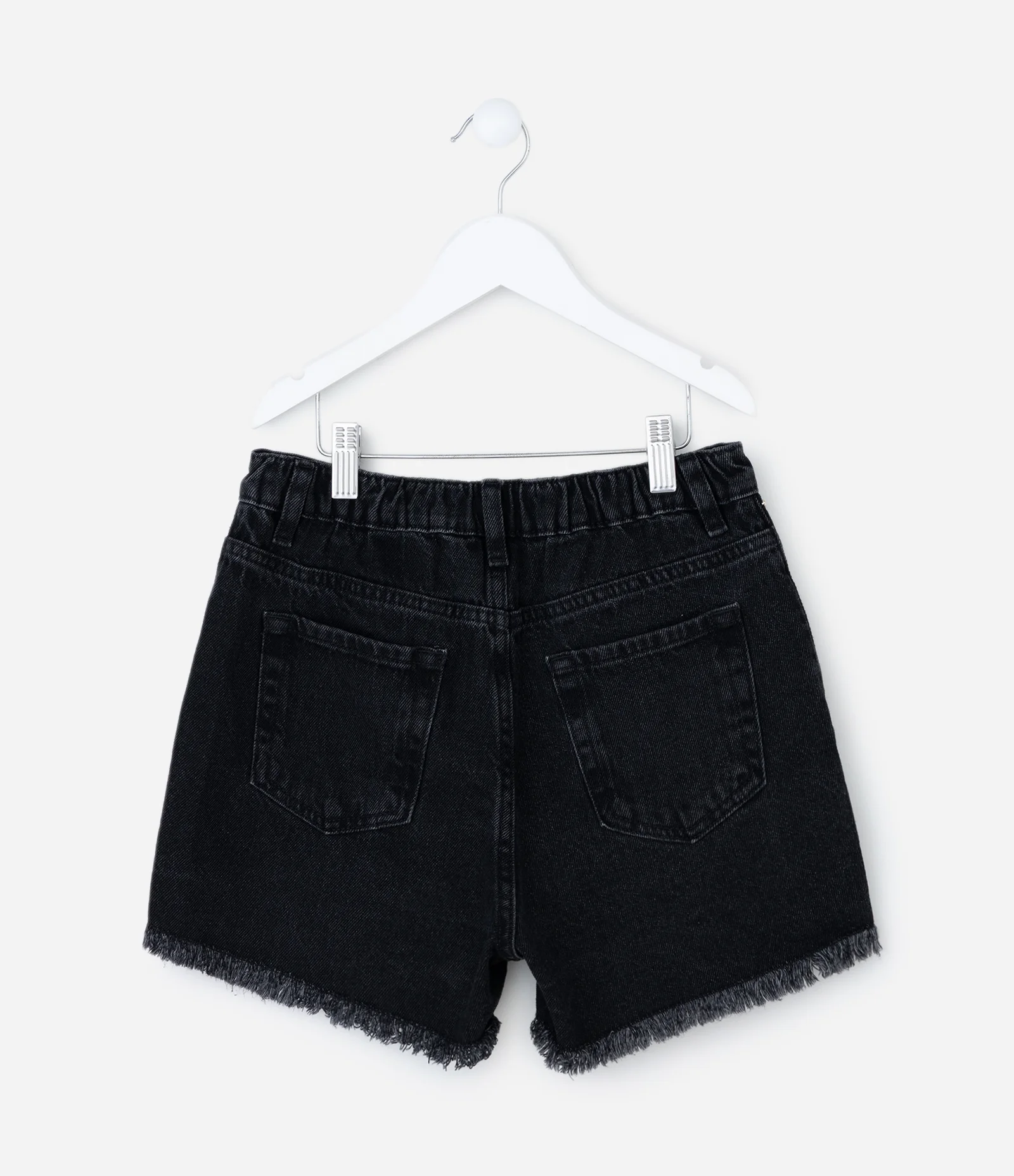 Short Infantil em Jeans com Tachas e Barra Desfiada – Tam 5 a 14 Anos Preto 2