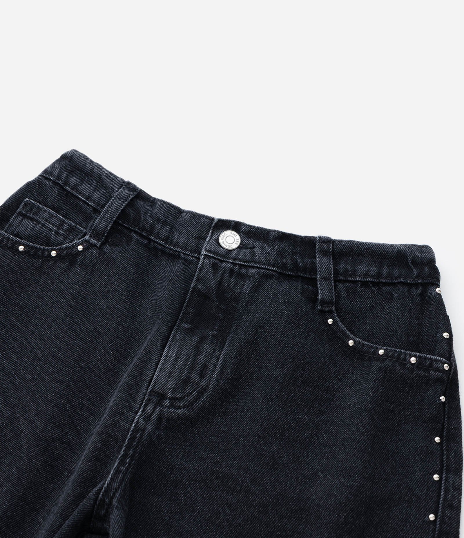 Short Infantil em Jeans com Tachas e Barra Desfiada – Tam 5 a 14 Anos Preto 4