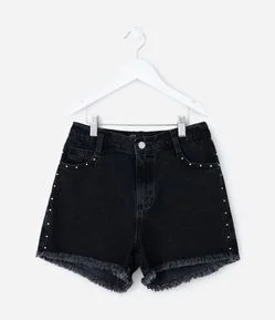 Short Infantil em Jeans com Tachas e Barra Desfiada – Tam 5 a 14 Anos