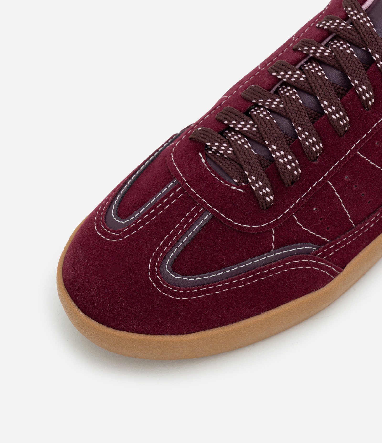 Tênis Chuteira com Recortes Pespontados Vinho 5