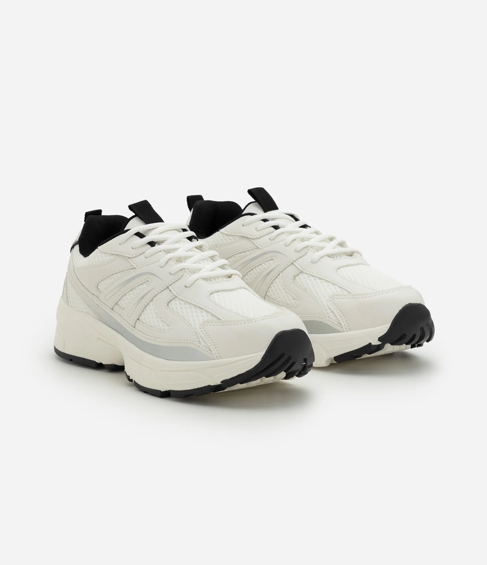 Tênis Jogging em PU com Recortes Contrastantes Branco 2