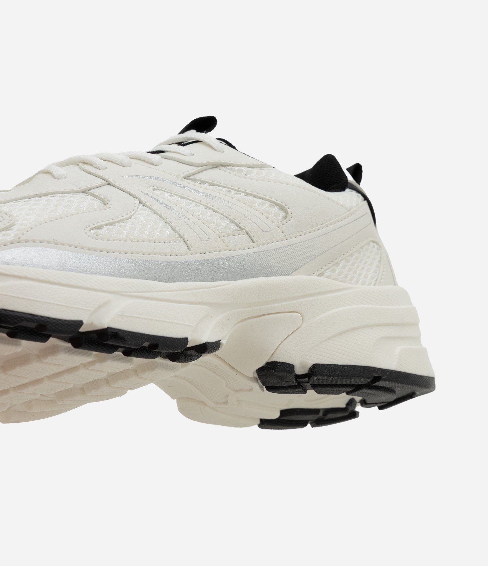 Tênis Jogging em PU com Recortes Contrastantes Branco 3