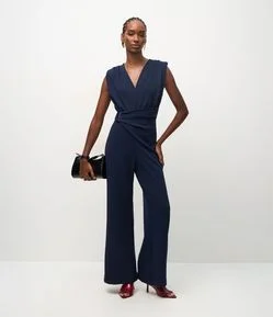 Macaquinho com Aviamento e Transpassado na Cintura