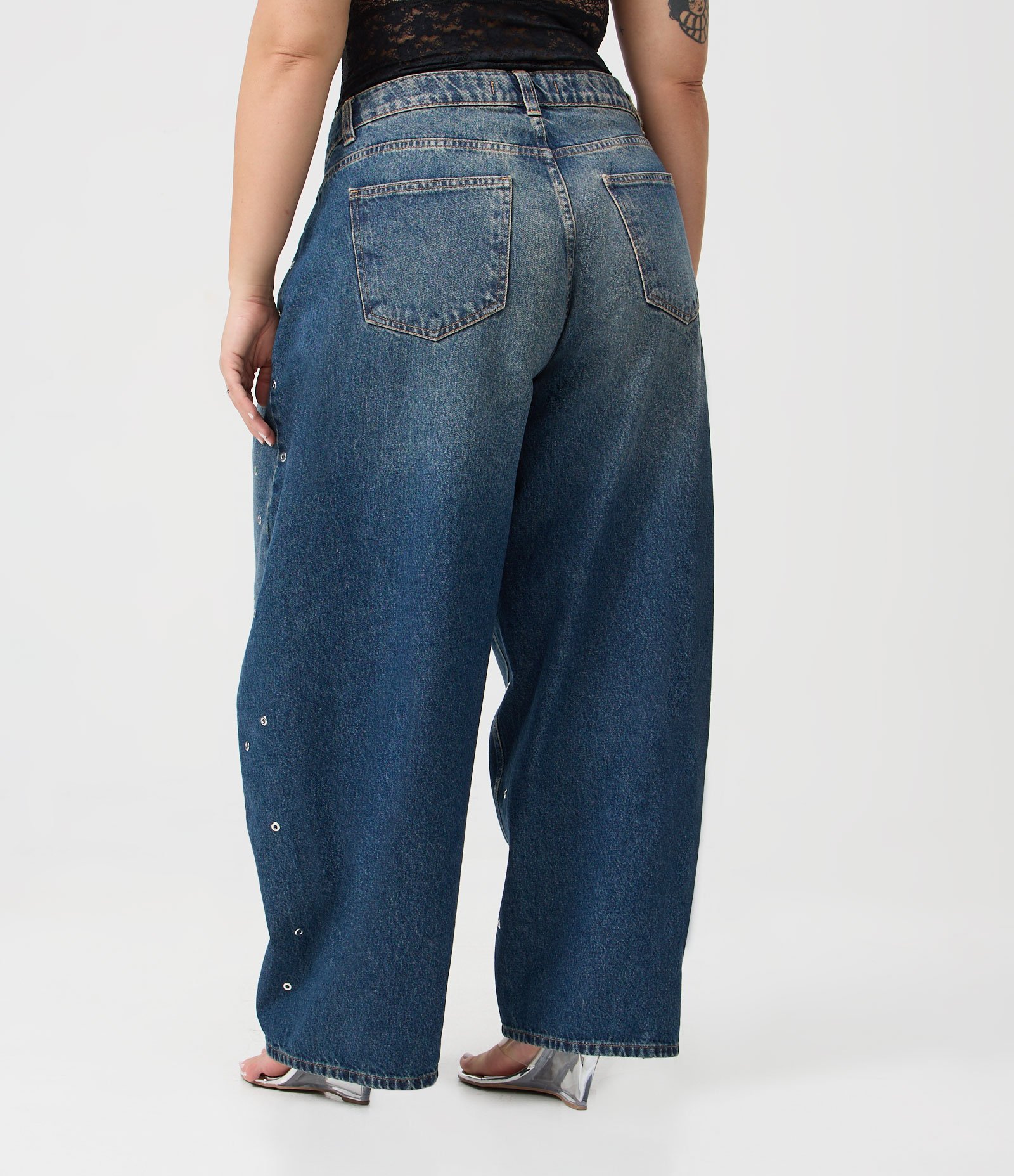 Calça Barrel em Jeans com Ilhoses Curve & Plus Size Azul 5