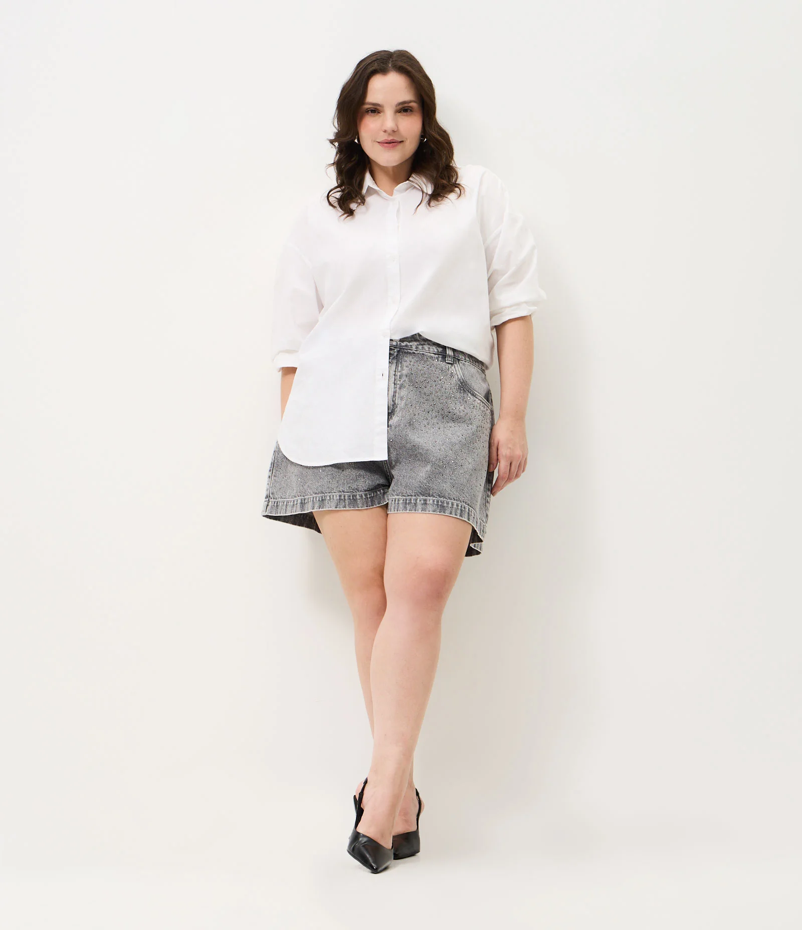 Short Jeans Cinza com Brilhos Curve & Plus Size Cinza 1