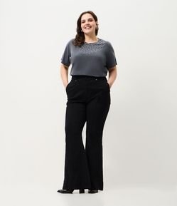 Calça Jeans Flare com Detalhe em Brilho Curve & Plus Size