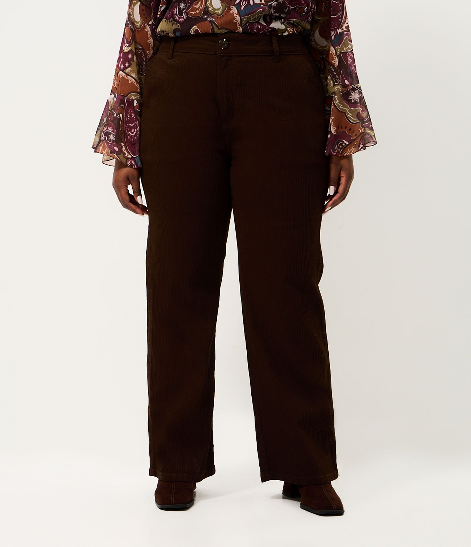 Calça Sarja Cotelê Reta Curve & Plus Size Marrom 2