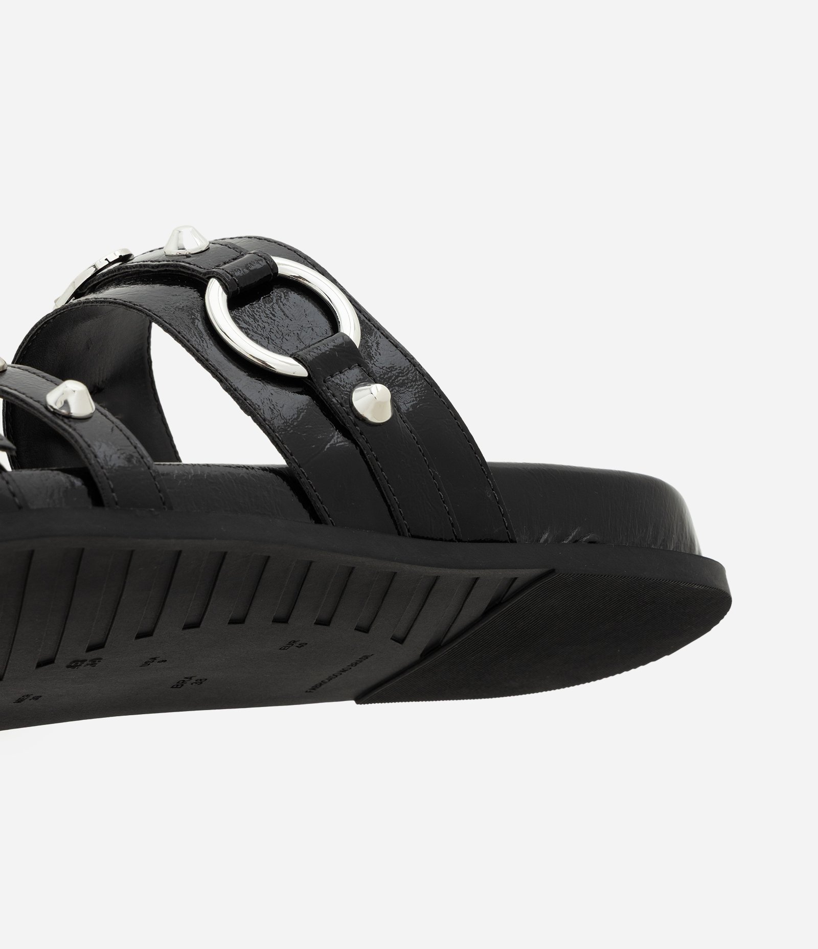 Rasteira Anatômica em PU com Aplicação de Studs Preto 3