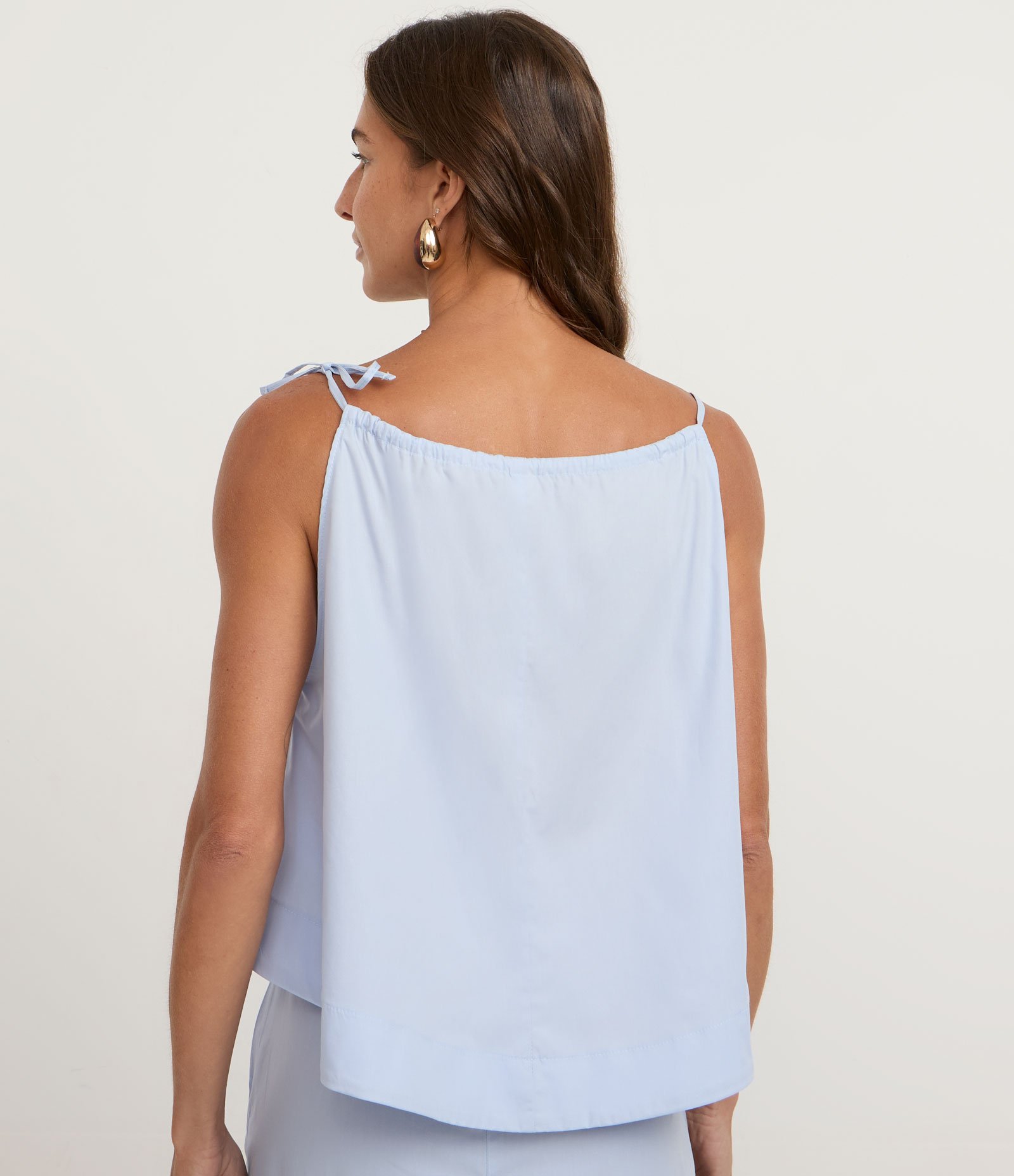 Blusa Curta Evasê com Decote Reto e Amarração Azul 4