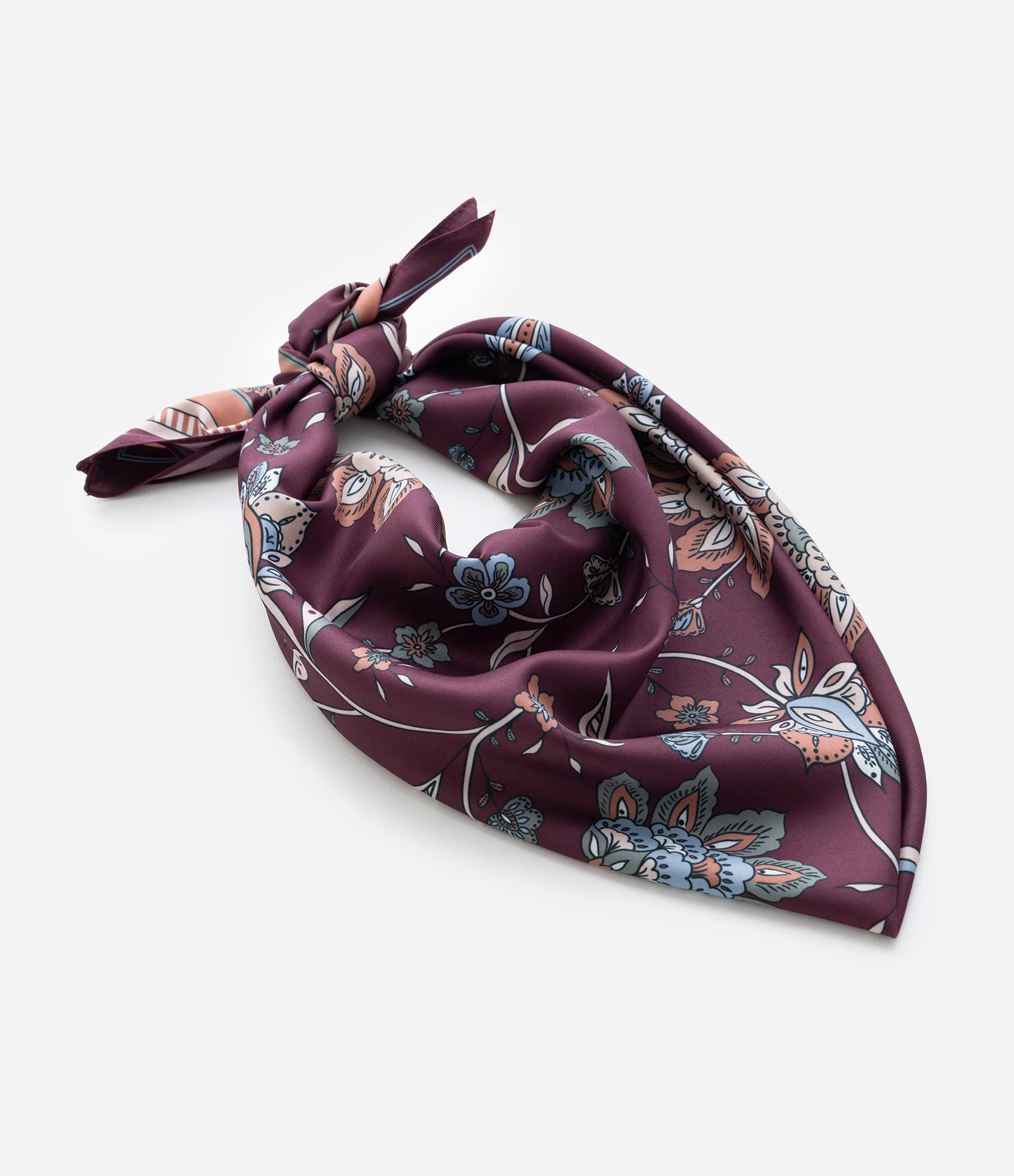 Lenço Quadrado Acetinado Floral com Barrado Curve & Plus Size Vermelho 2