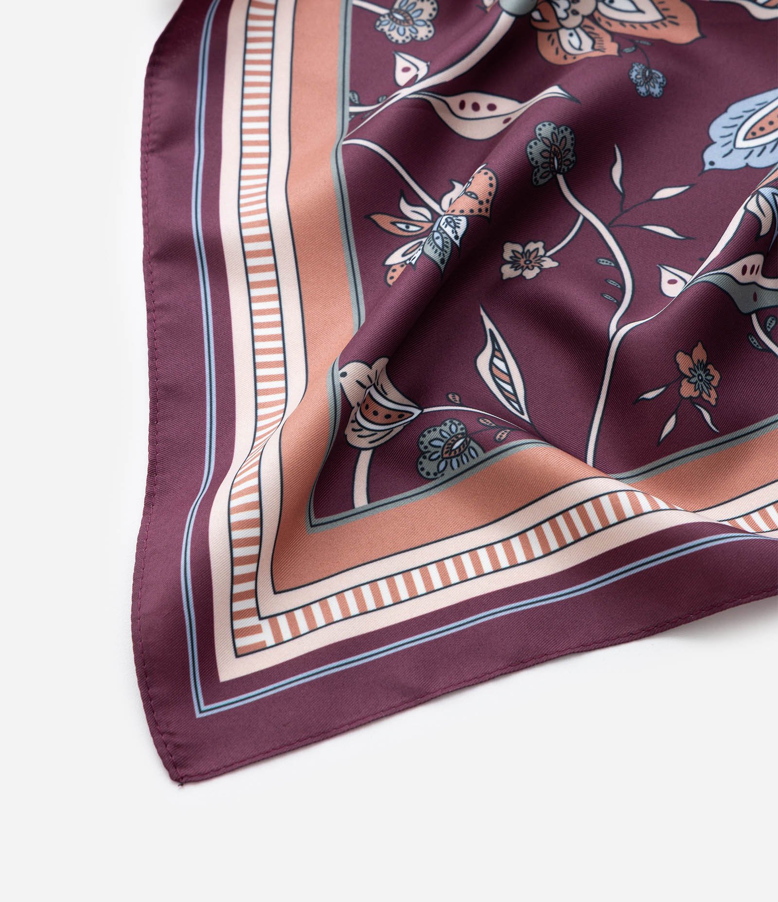 Lenço Quadrado Acetinado Floral com Barrado Curve & Plus Size Vermelho 3