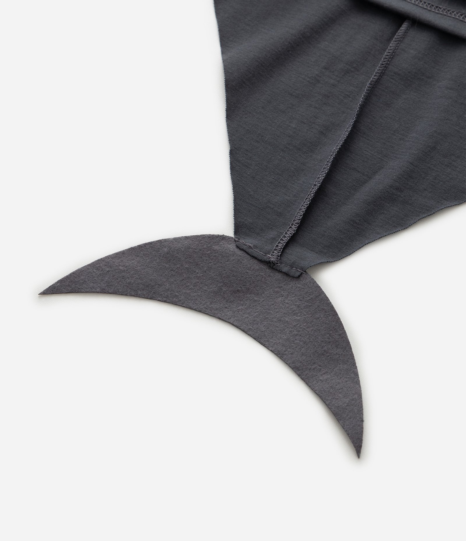 Camiseta Infantil com Estampa e Detalhes Aplicado de Tubarão – Tam 1 a 6 Anos Cinza Chumbo 4