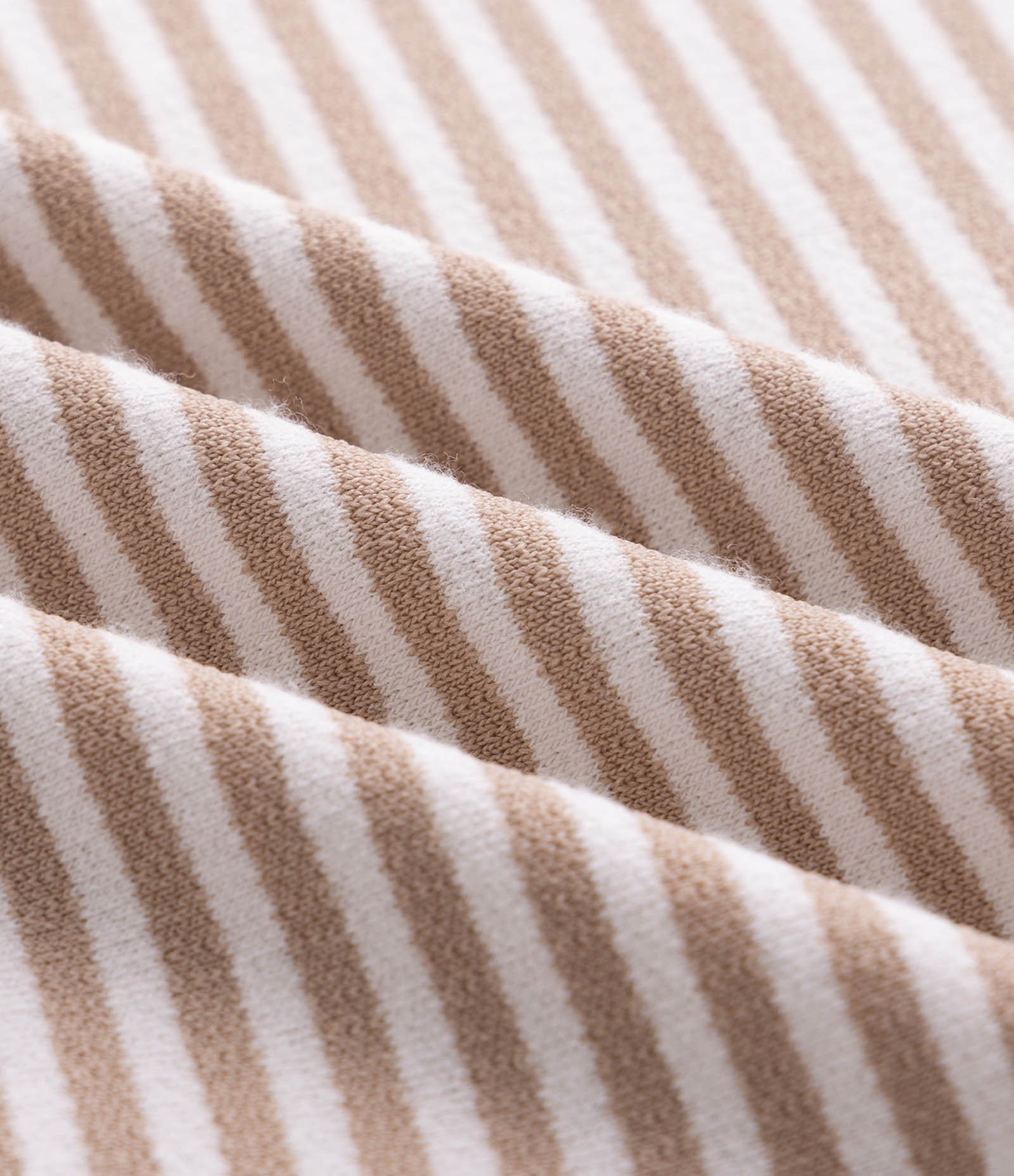 Pijama Longo Listrado em Viscose com Calça Lisa Bege 6