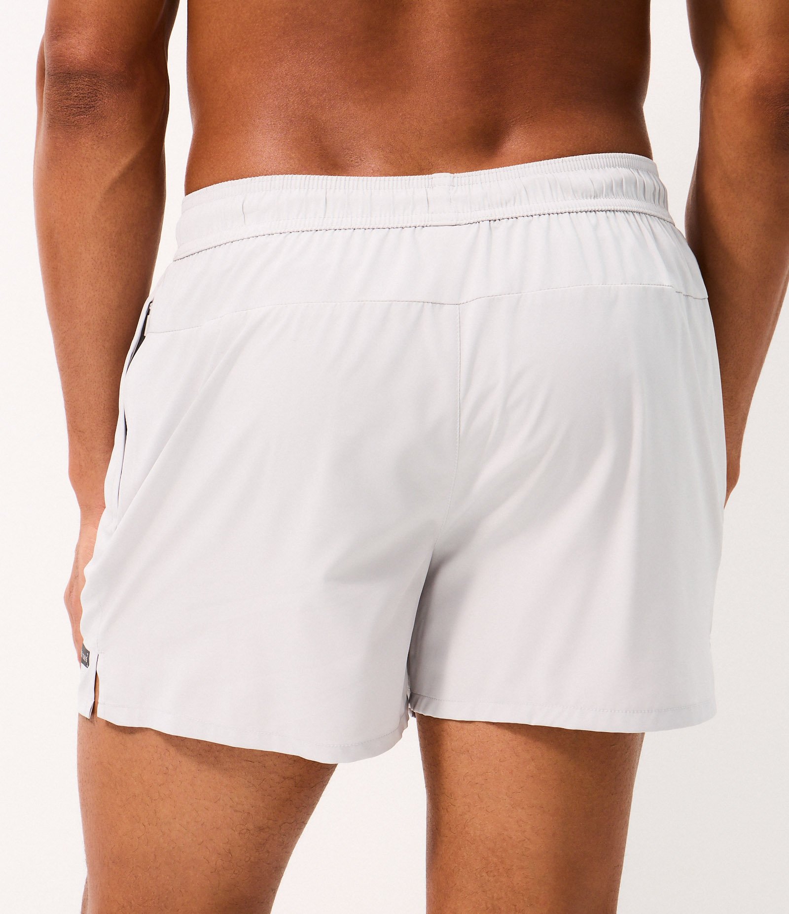 Bermuda Running Tecnológico em Microfibra Cinza Claro 3