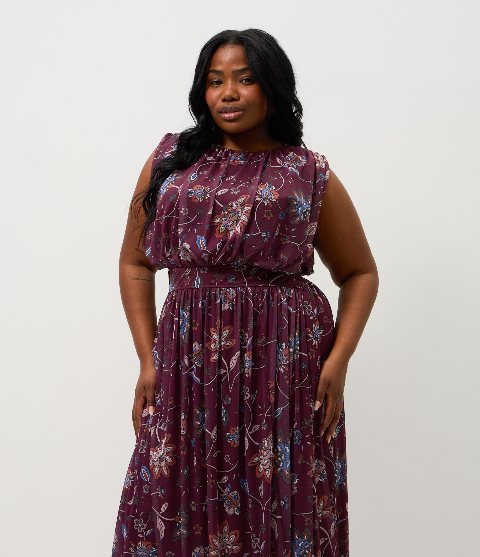 Vestido Longo Tule Floral Curve & Plus Size Marrom 2