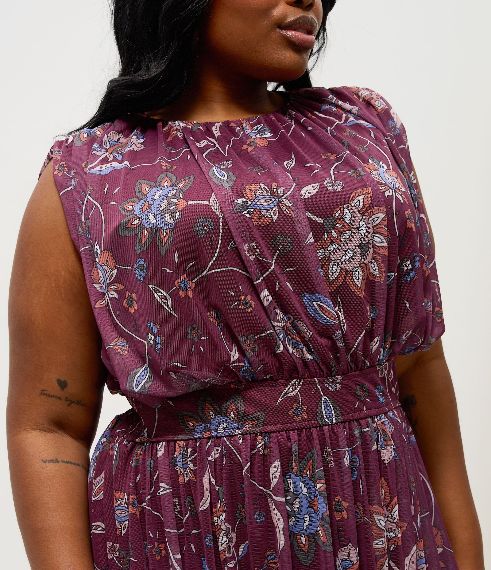 Vestido Longo Tule Floral Curve & Plus Size Marrom 3
