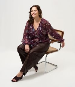 Blusa Tule Floral Manga Longa Curve & Plus Size