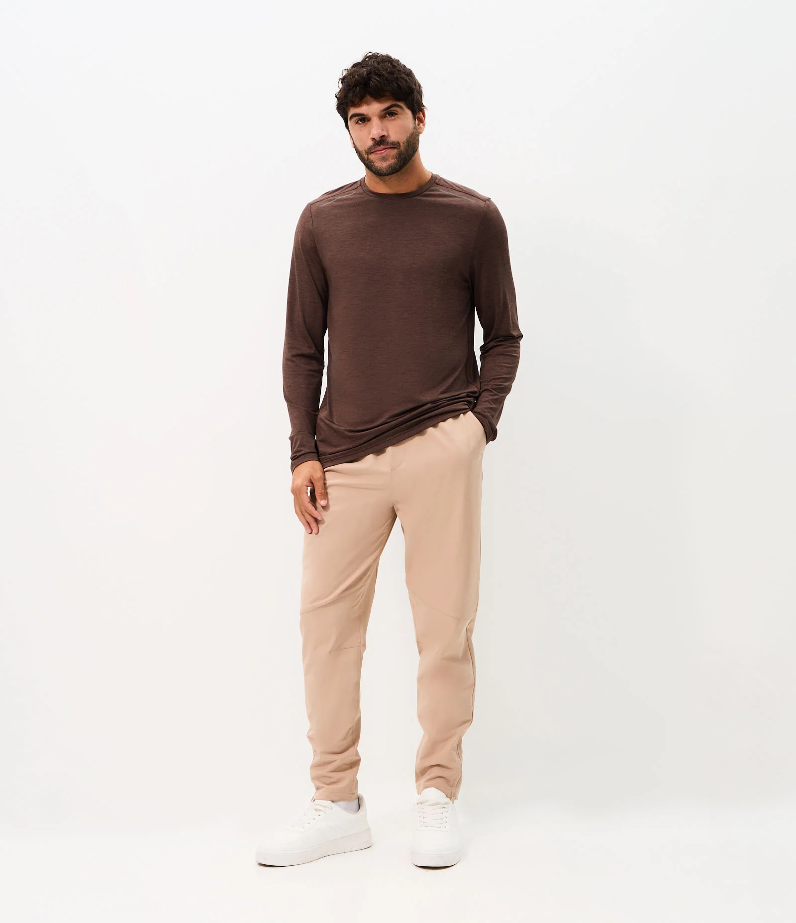 Calça Esportiva com Recortes e Cordão Bege 2