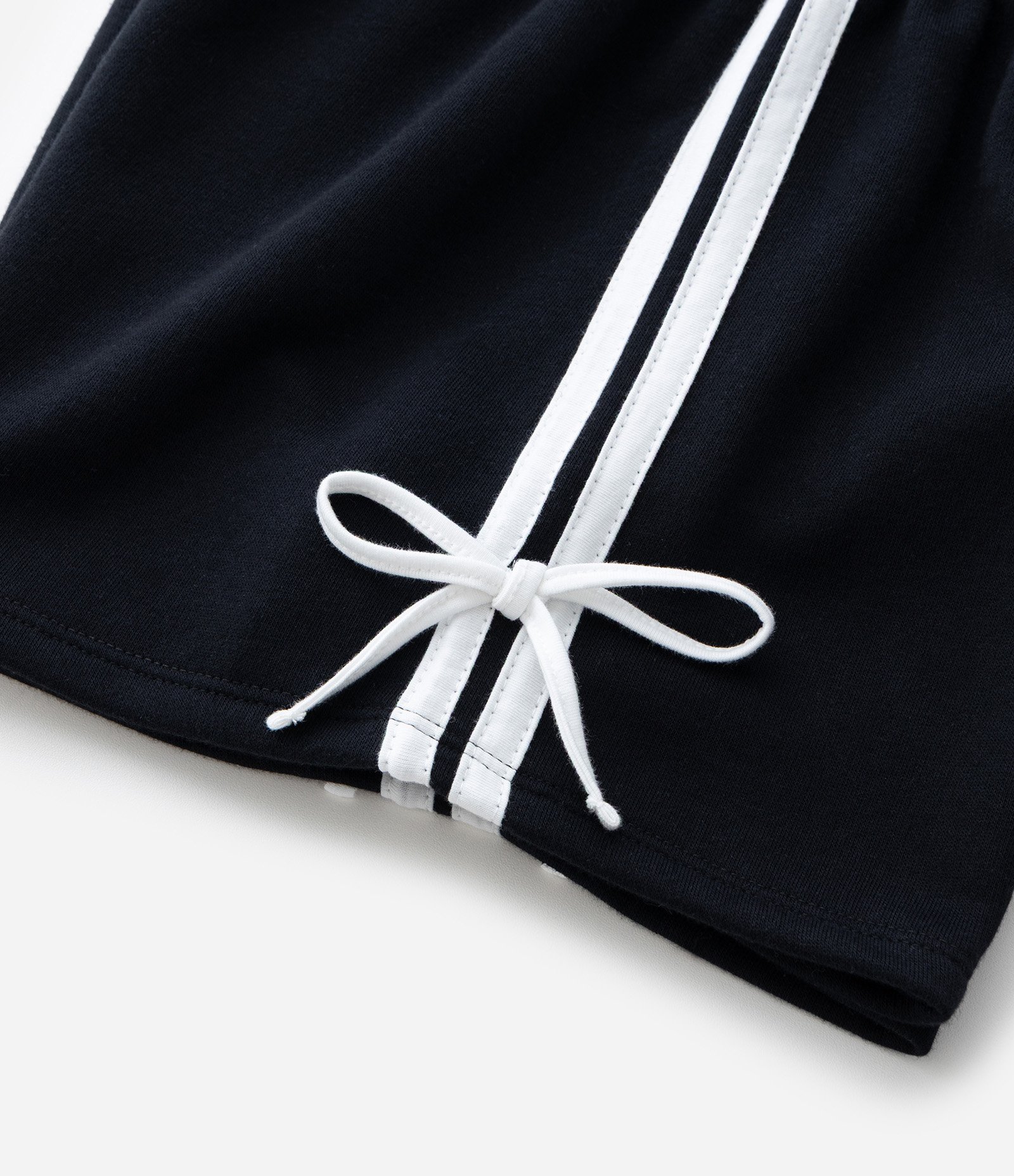 Short Infantil Moletom com Listra Lateral – Tam 5 a 14 Anos Preto 4