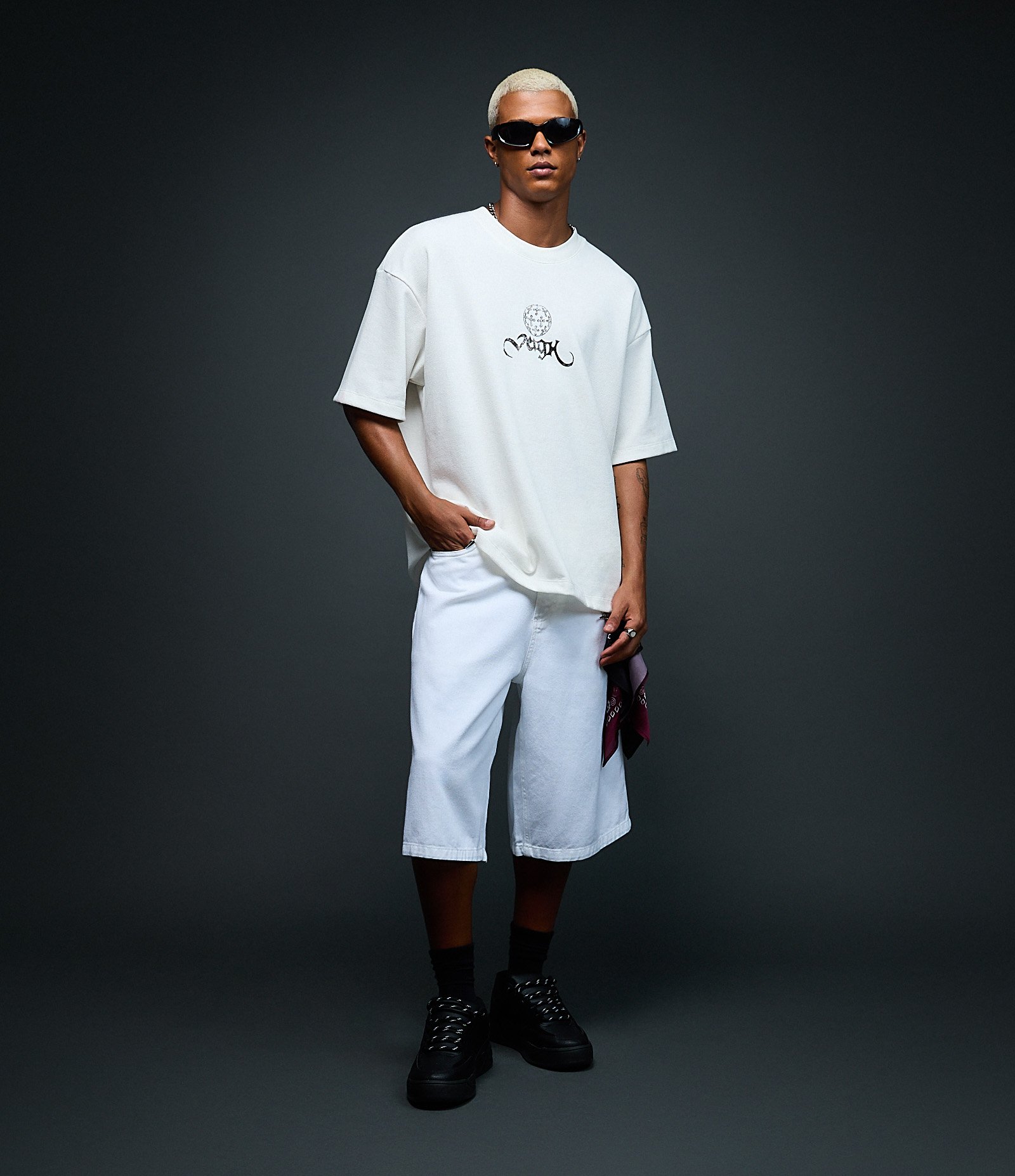 Camiseta Oversized em Algodão Texturizada com Estampa Frente e Costas Veigh Branco 2