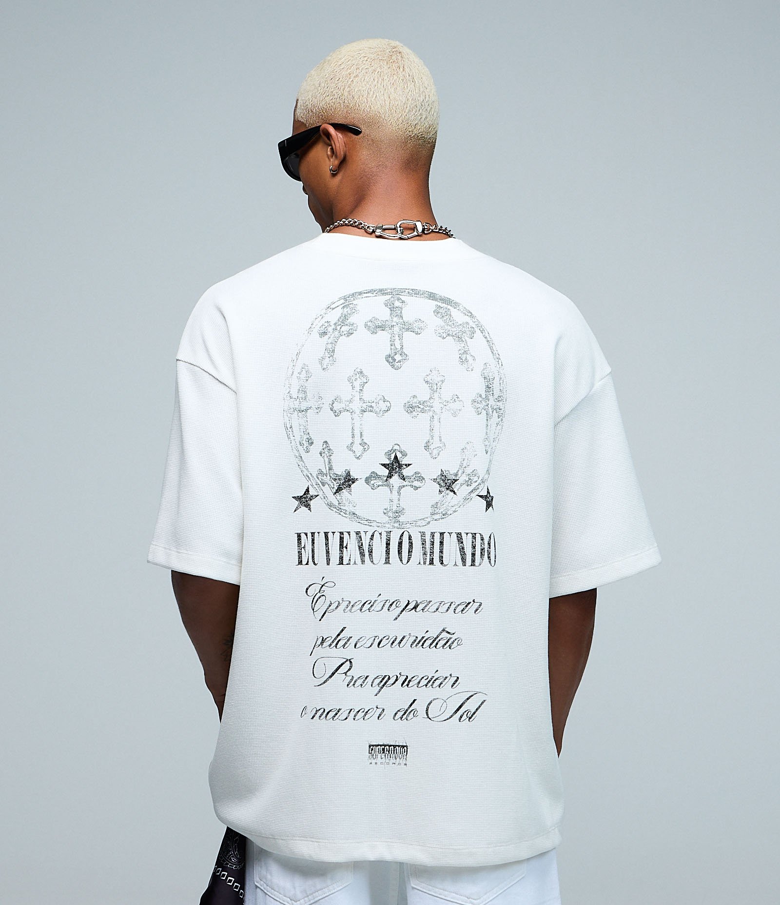 Camiseta Oversized em Algodão Texturizada com Estampa Frente e Costas Veigh Branco 3