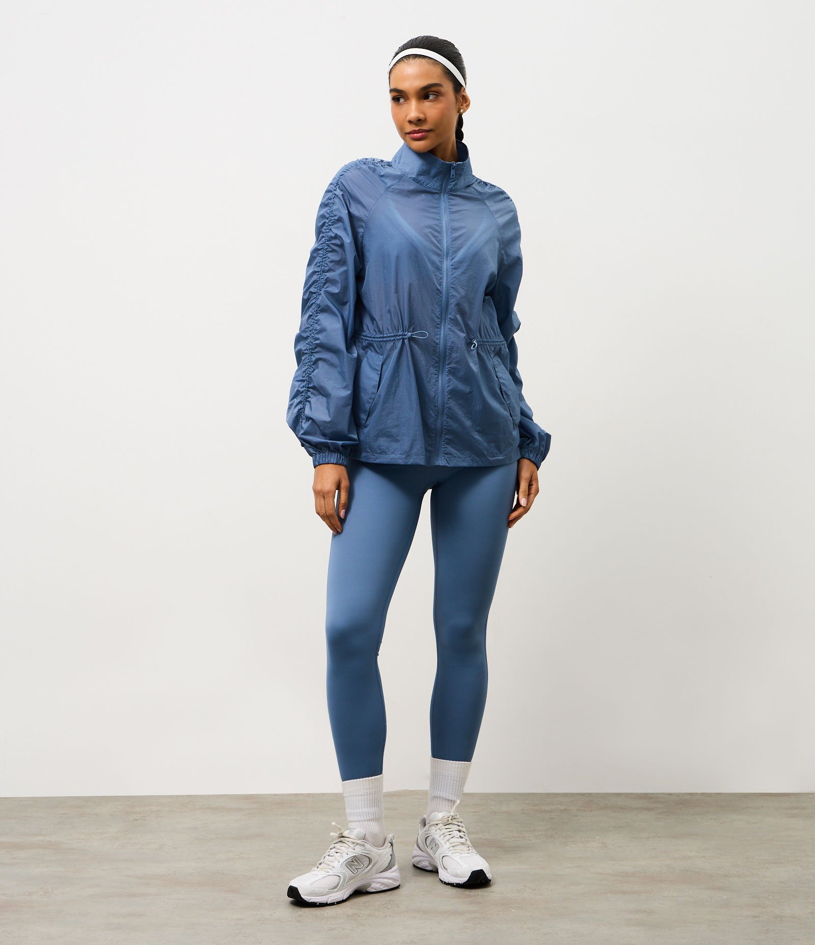 Jaqueta Parka Esportiva com Franzido Lateral Azul 3