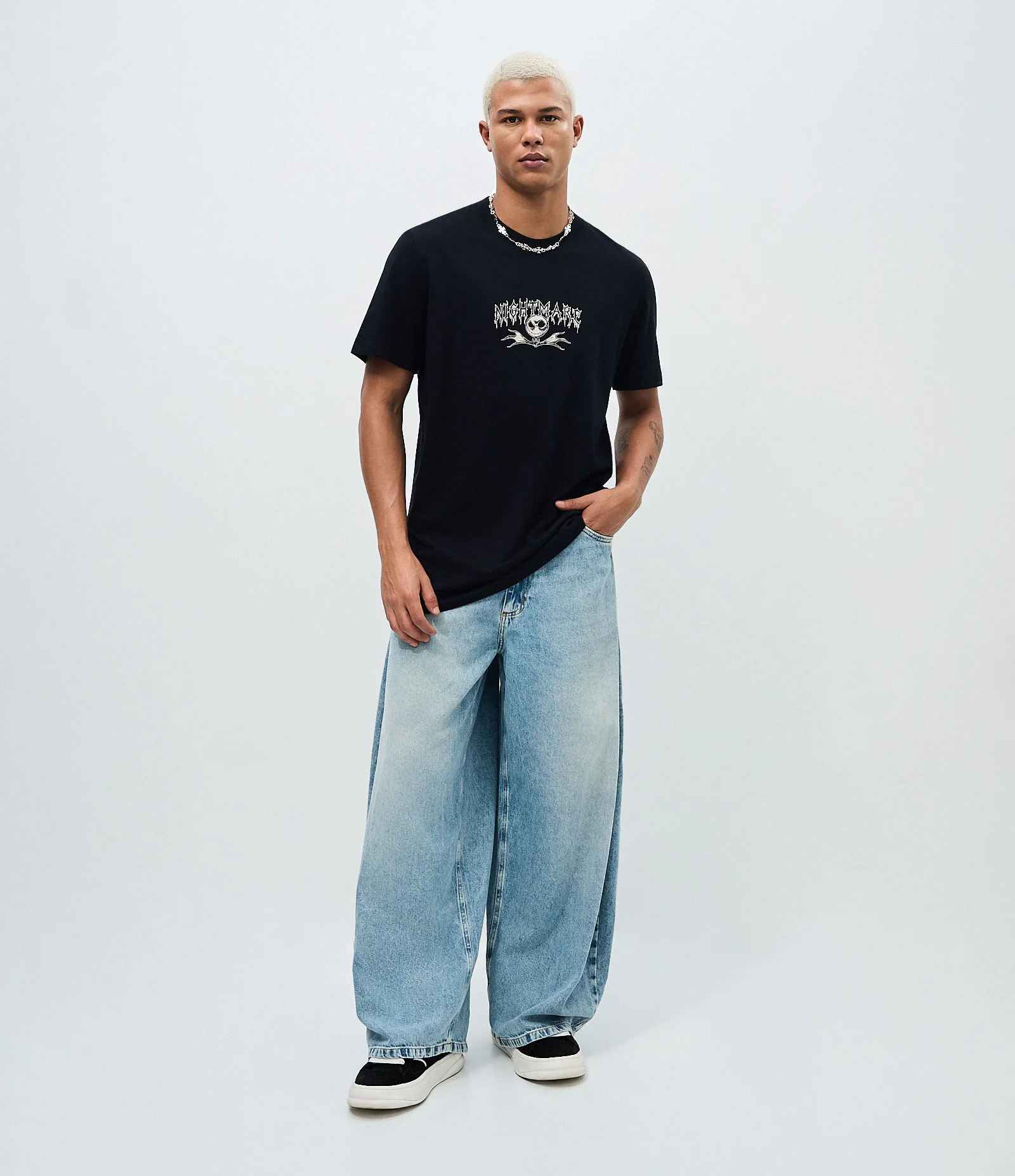 Camiseta em Algodão Estampa O Estranho Mundo de Jack Preto 2