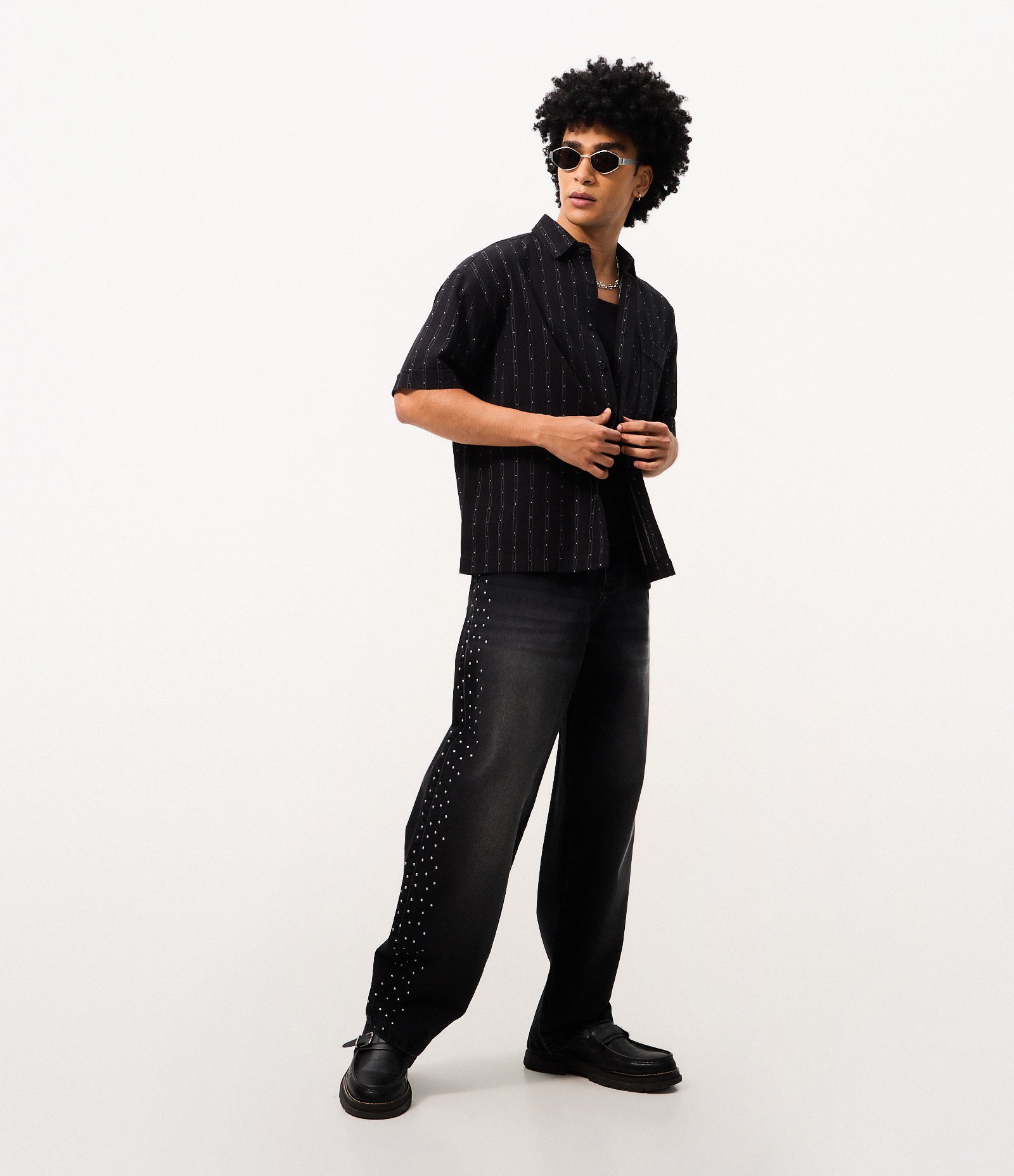 Camisa Boxy em Algodão Texturizada com Listras Verticais Preto 2